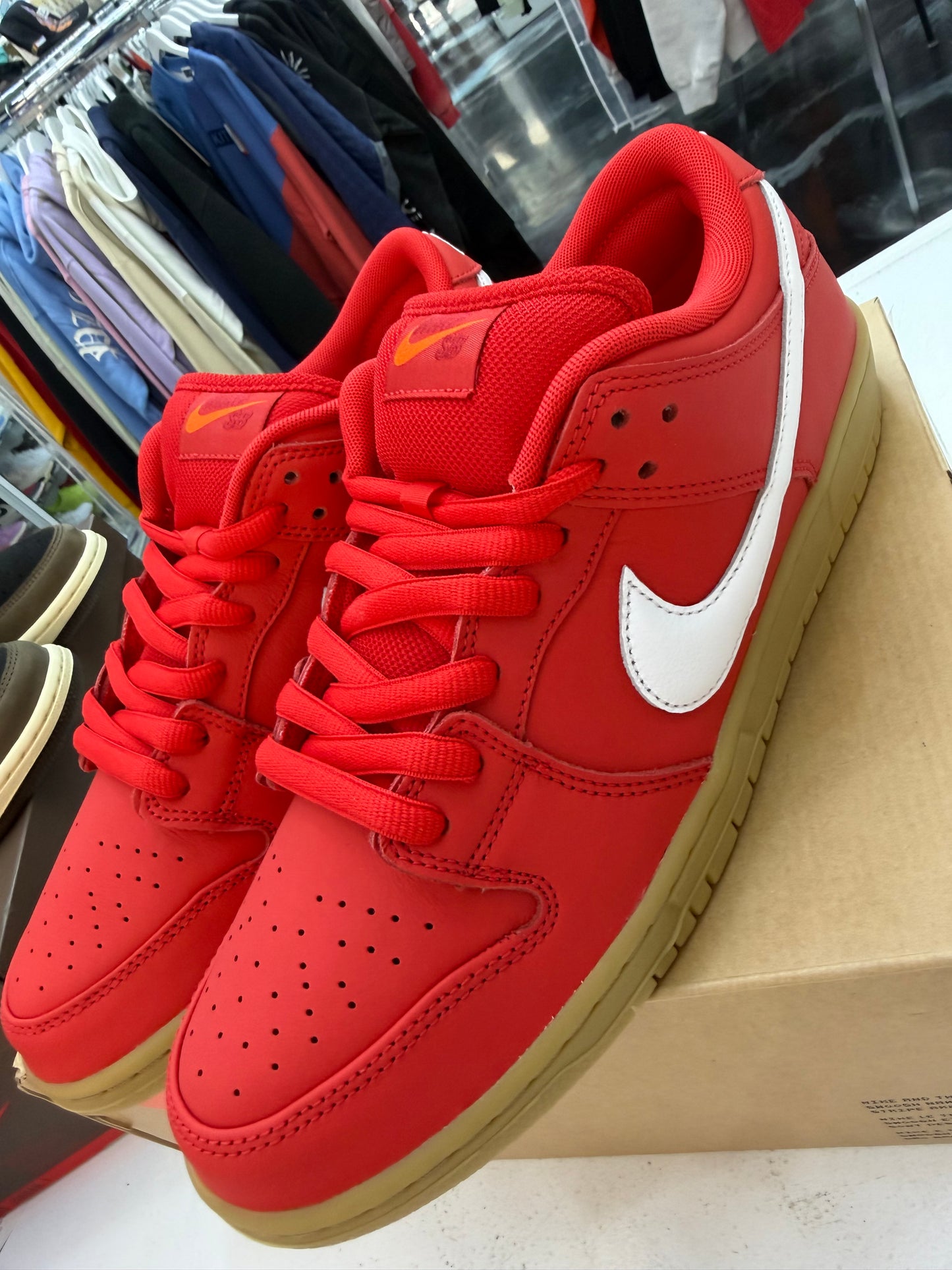 Nike Dunk SB University Red