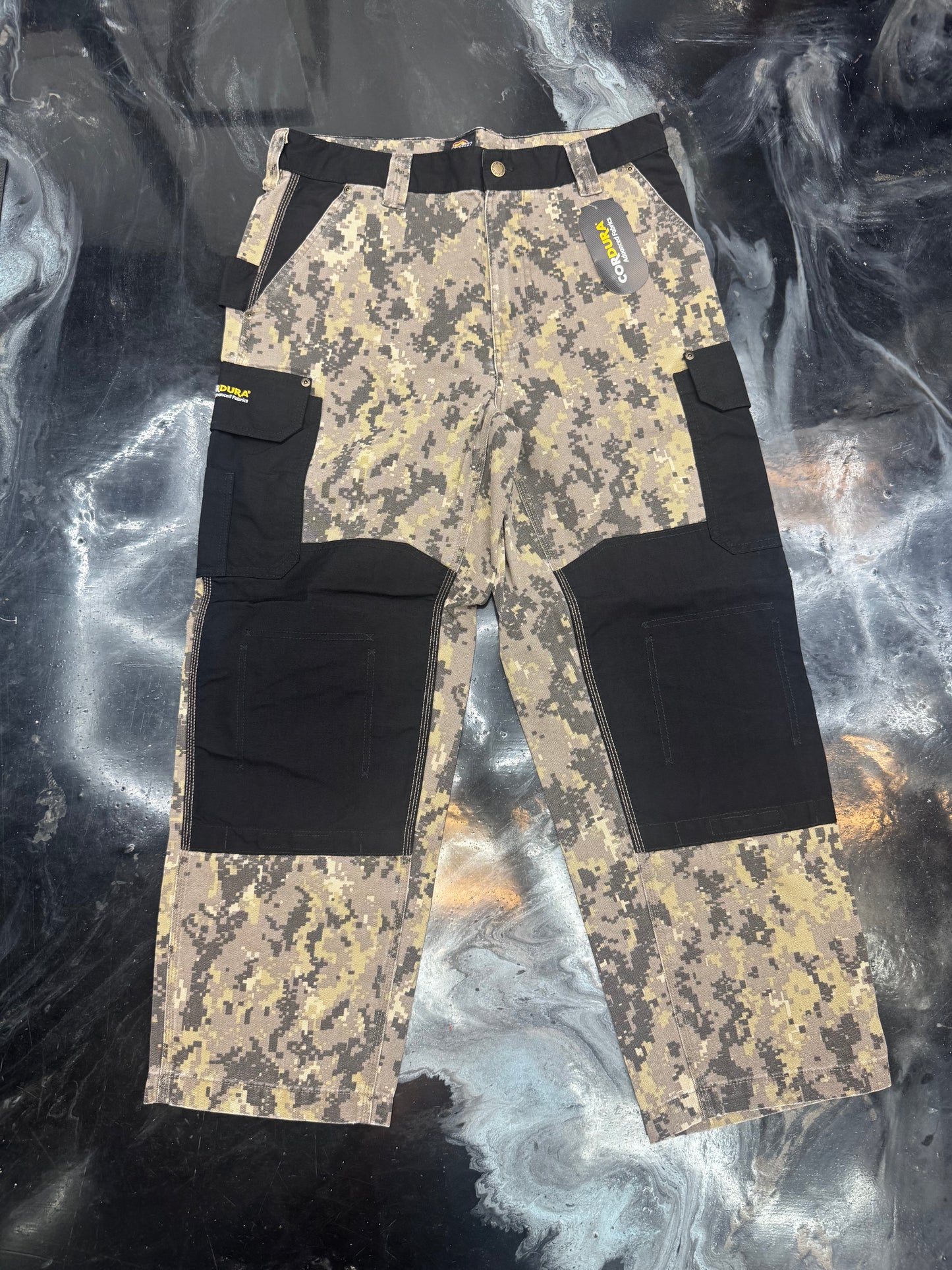 Supreme Dickies Cordura Cargo Pant
Digital Camo