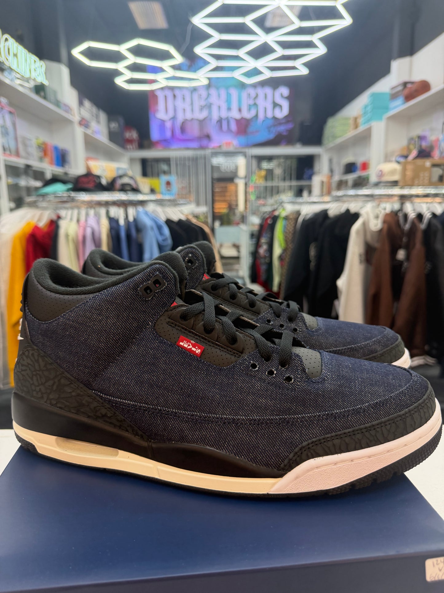 Jordan 3 Retro Levi's indigo