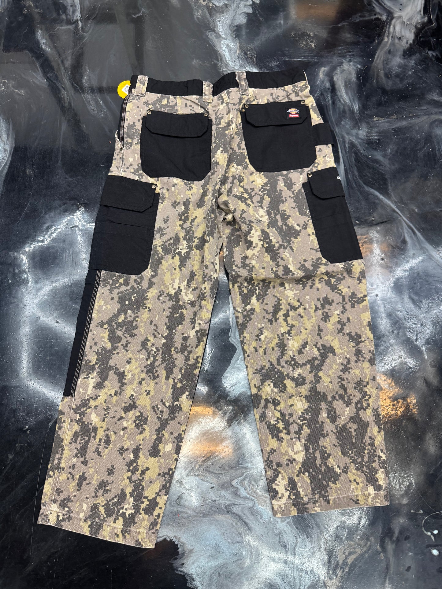 Supreme Dickies Cordura Cargo Pant
Digital Camo