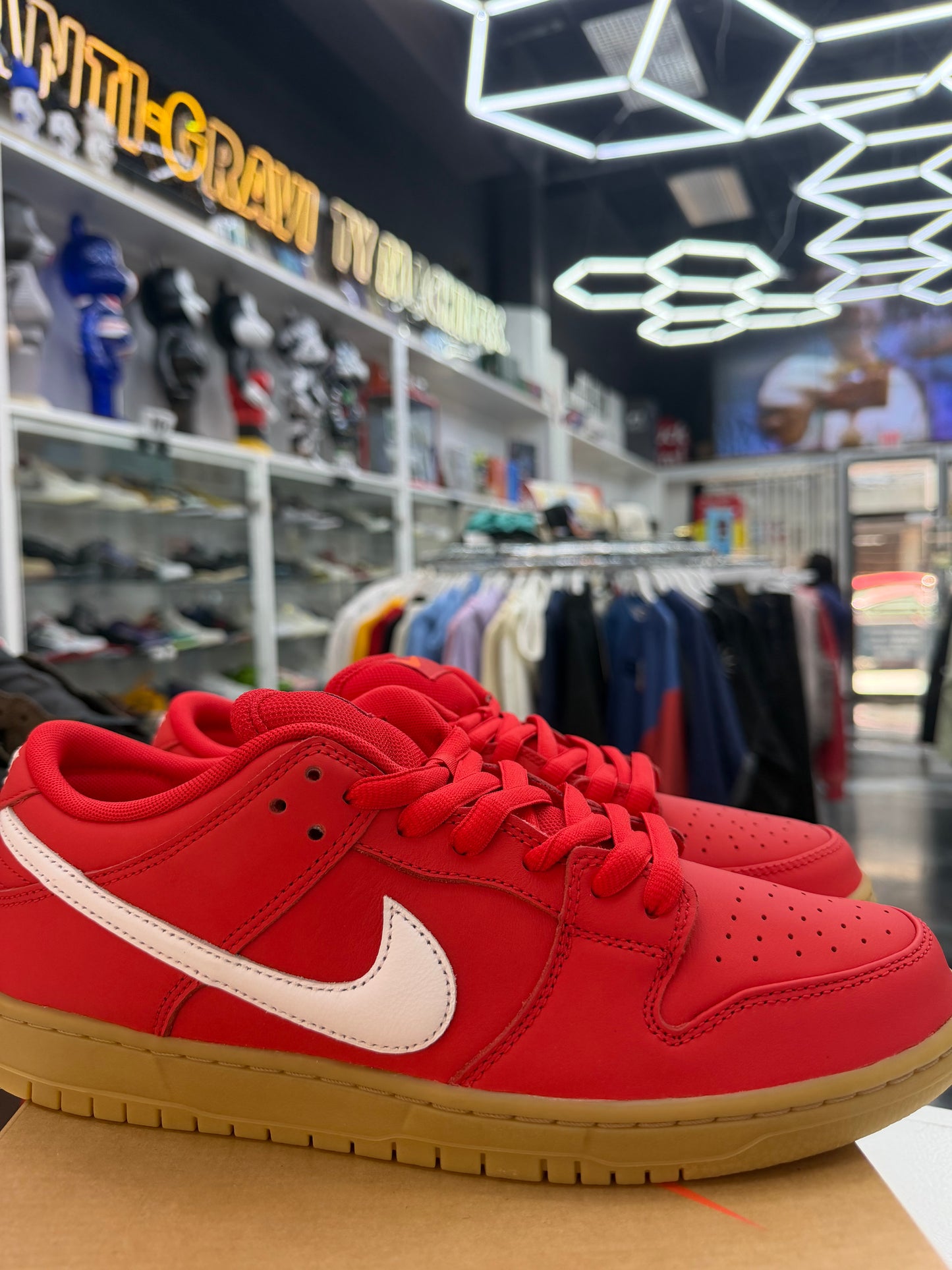 Nike Dunk SB University Red