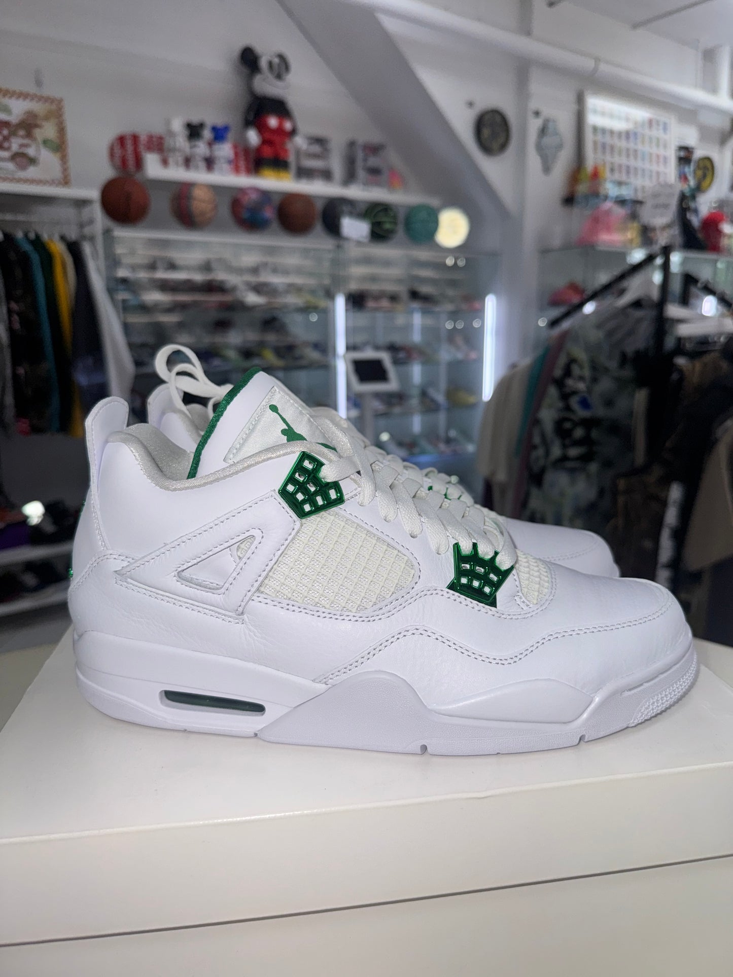 Jordan 4 Metallic Green 2020