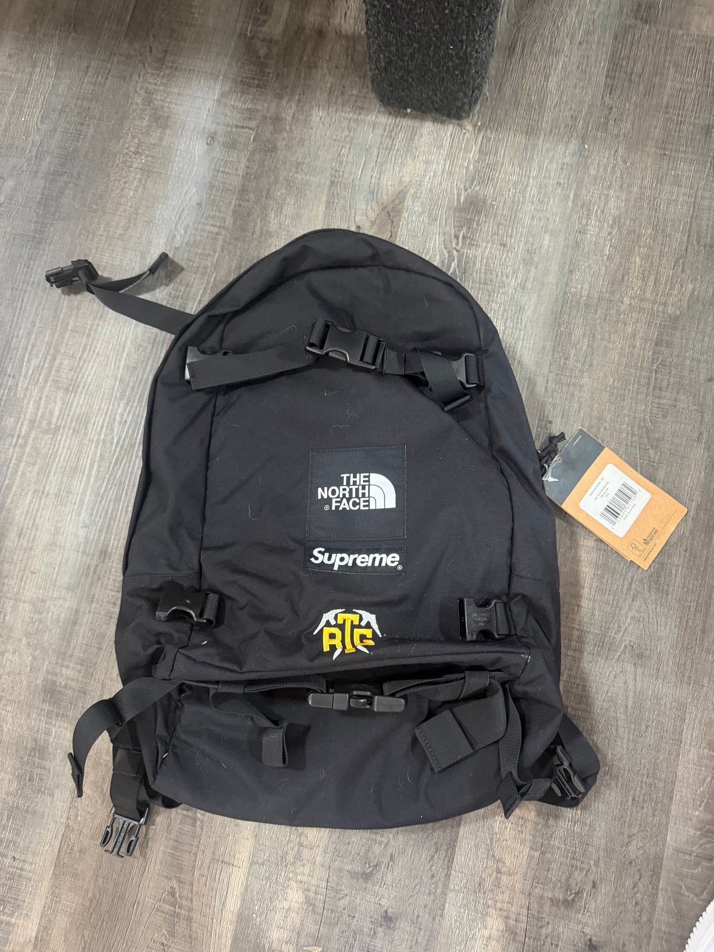 Supreme The North Face RTG Backpack. 35L Black ss20