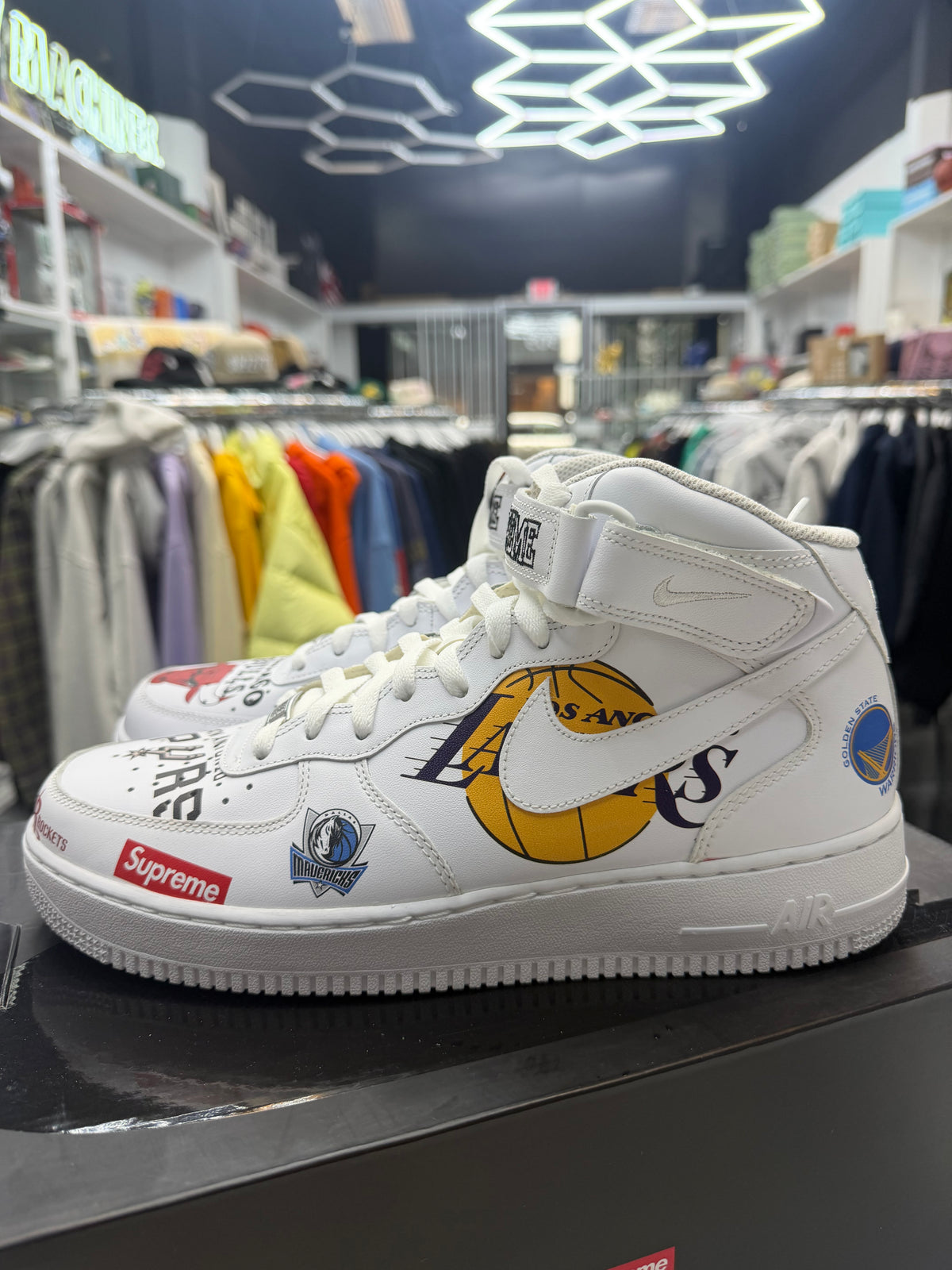 Nike Air Force 1 Mid Supreme NBA white 2018