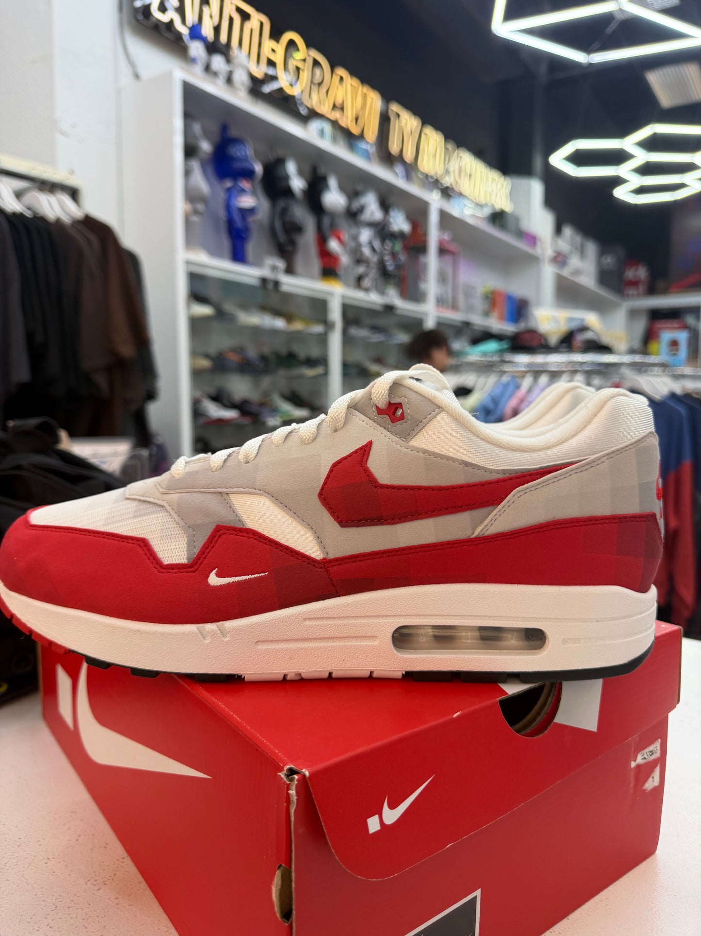 Nike Air Max 1 .SWOOSH Low Poly