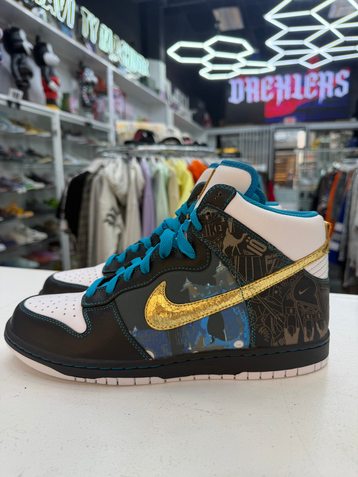 Nike Dunk High Dubai 1/300