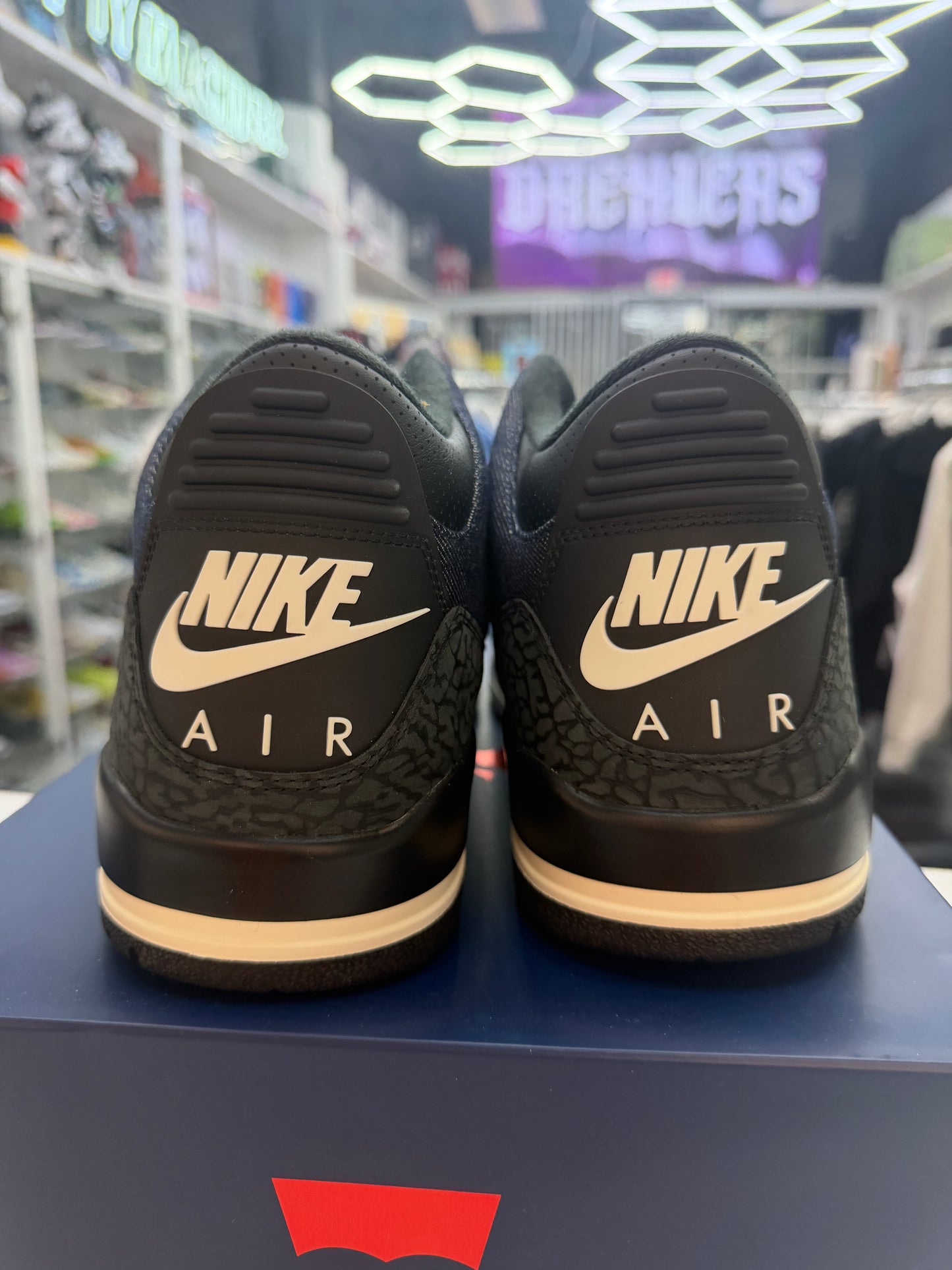 Jordan 3 Retro Levi's indigo