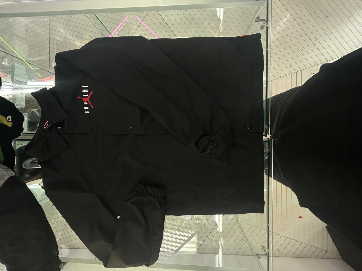 Supreme Jordan Coaches Jacket
Black