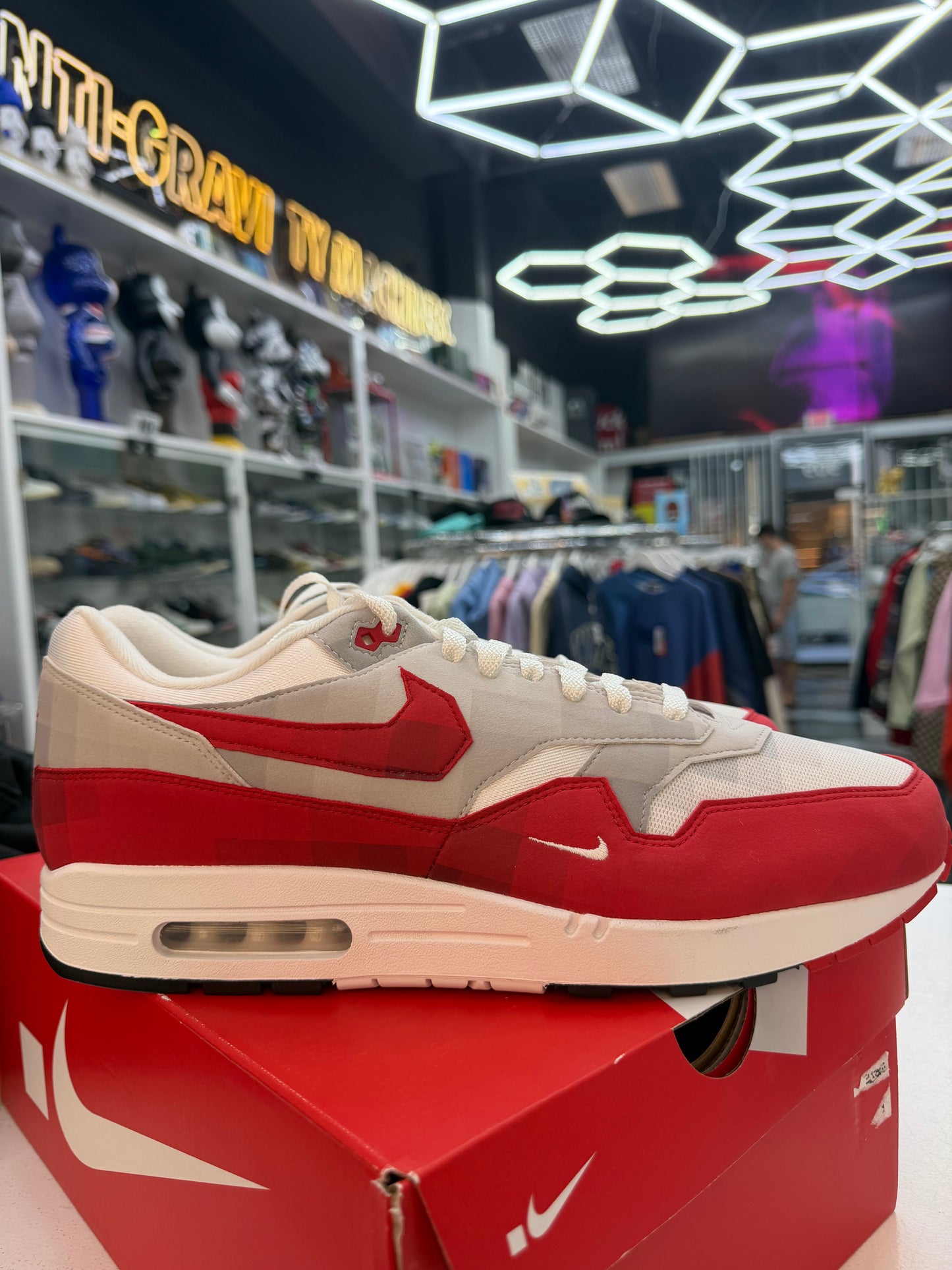 Nike Air Max 1 .SWOOSH Low Poly