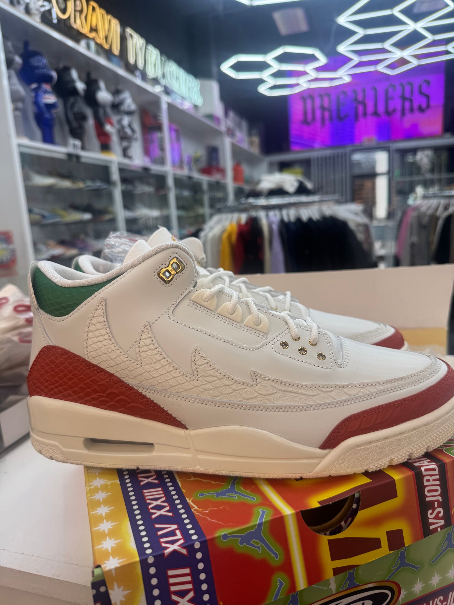 Jordan 3 Retro El Vuelo Summit White