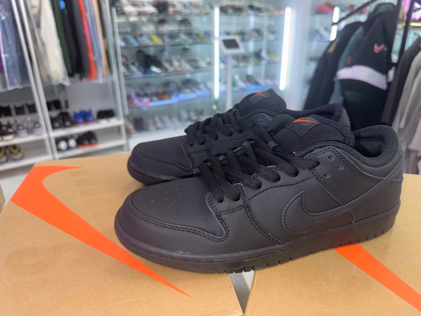 Nike SB Dunk Low Pro
Triple Black