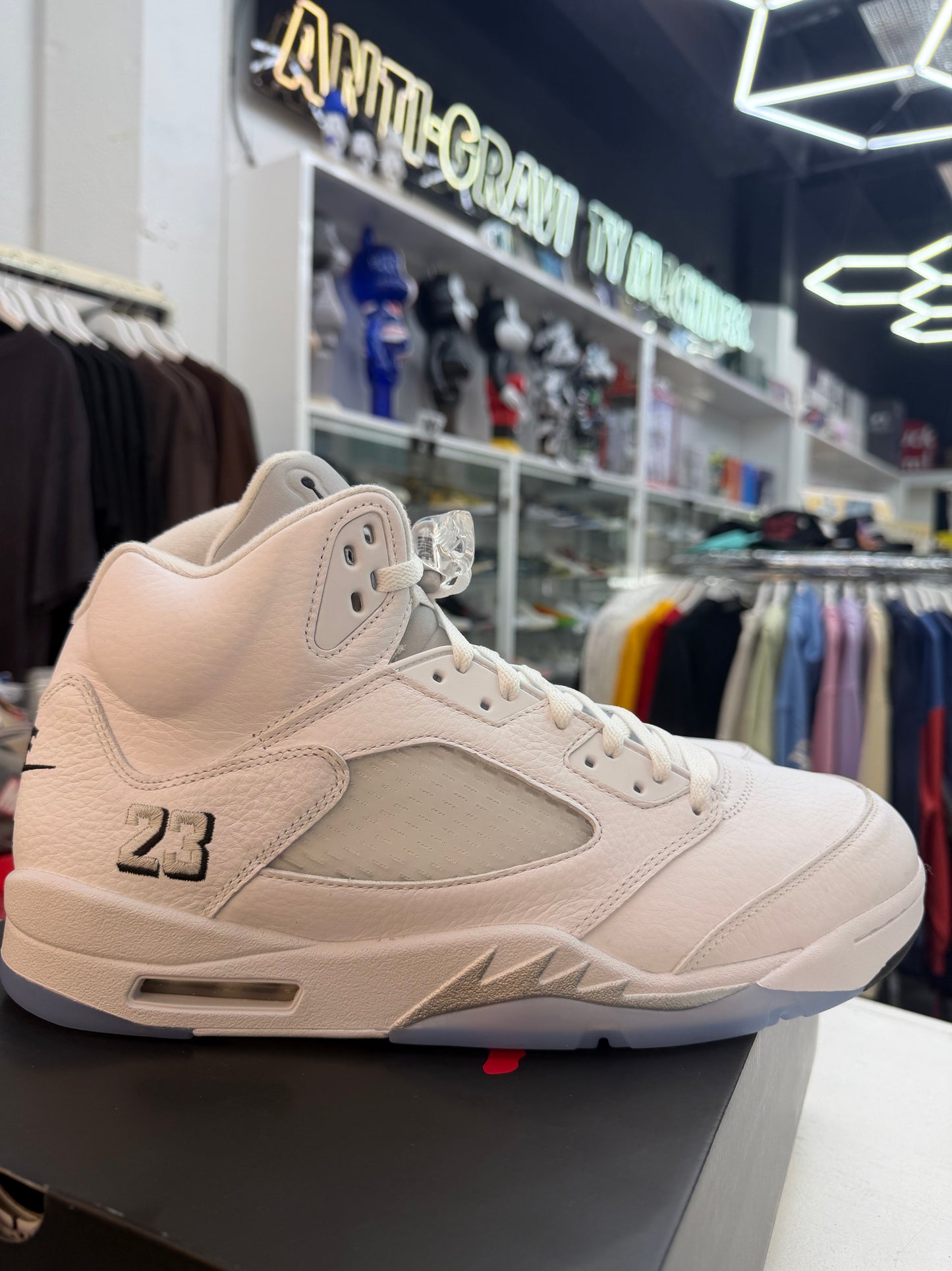 Jordan 5 White Metallic 2026