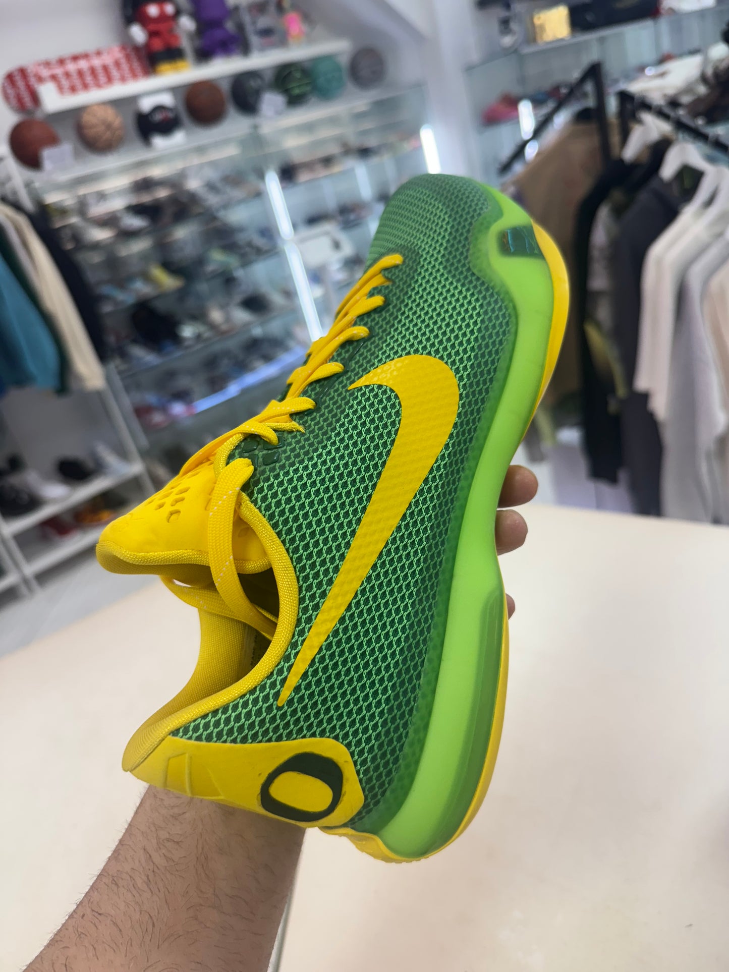 Kobe 10 Vino Oregon ID PE 2015 Sample