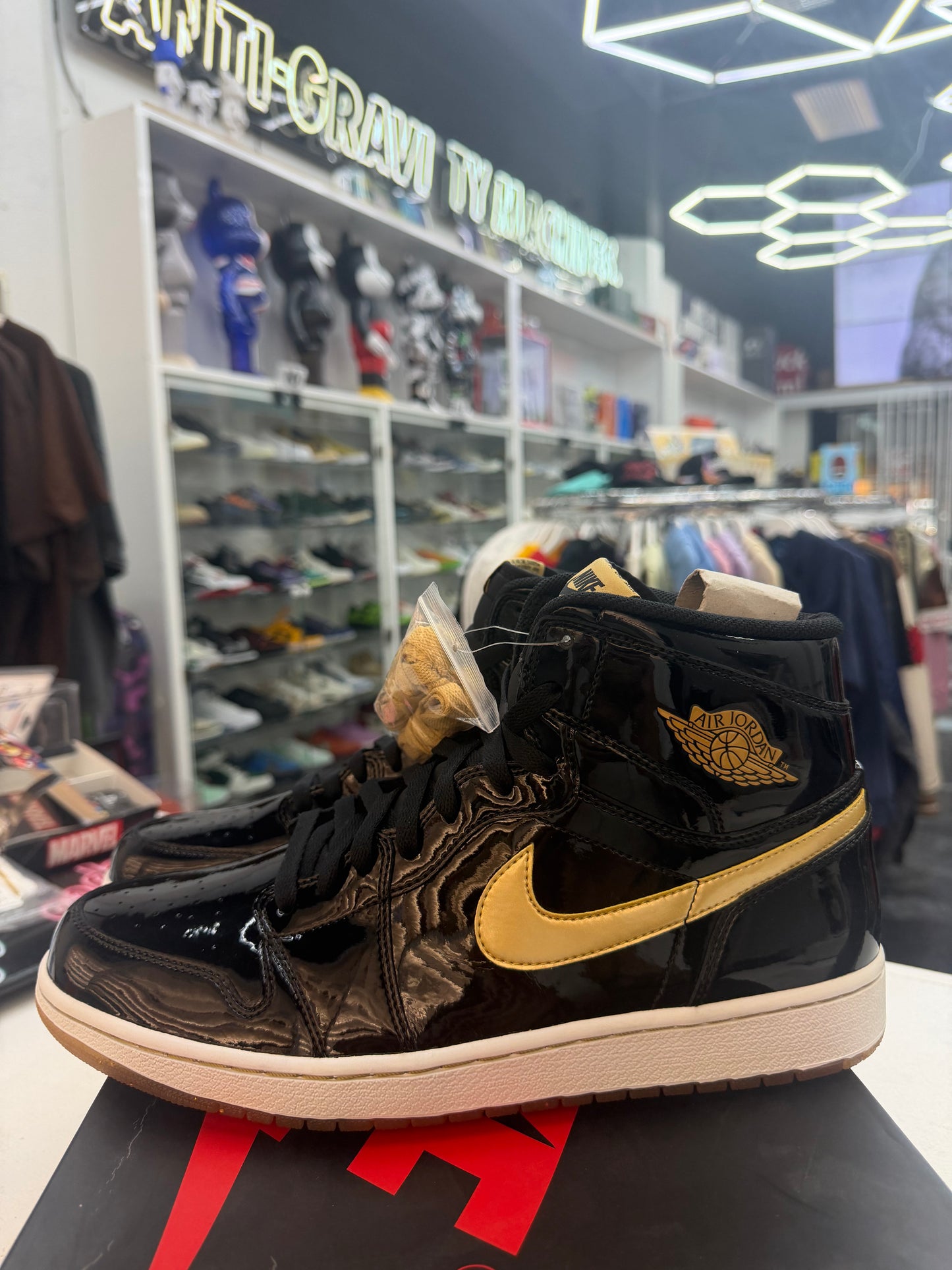 Jordan 1 Retro Patent Black 2013 Promo