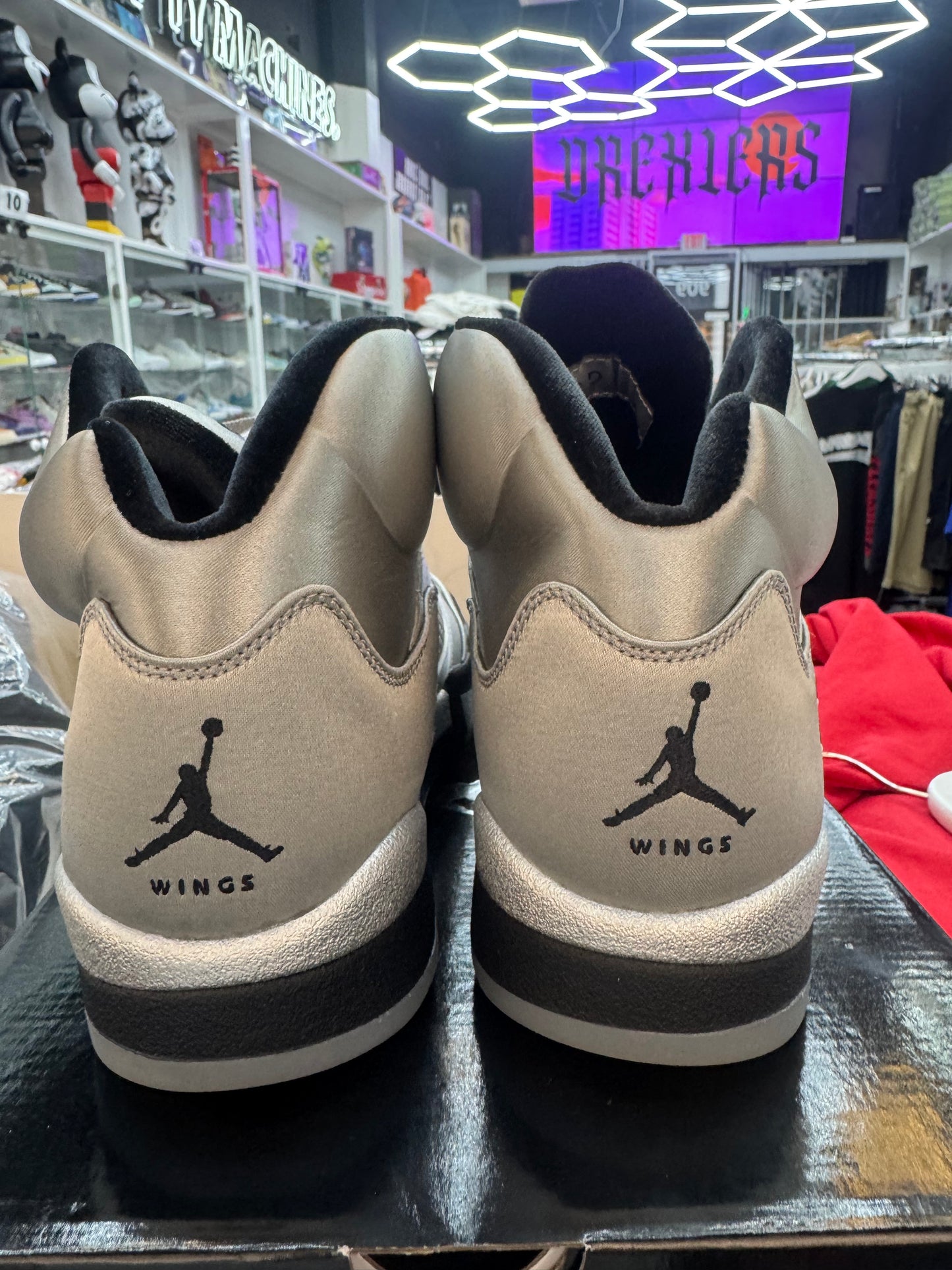 Jordan 5 Retro
Wings (2025) (Women's)