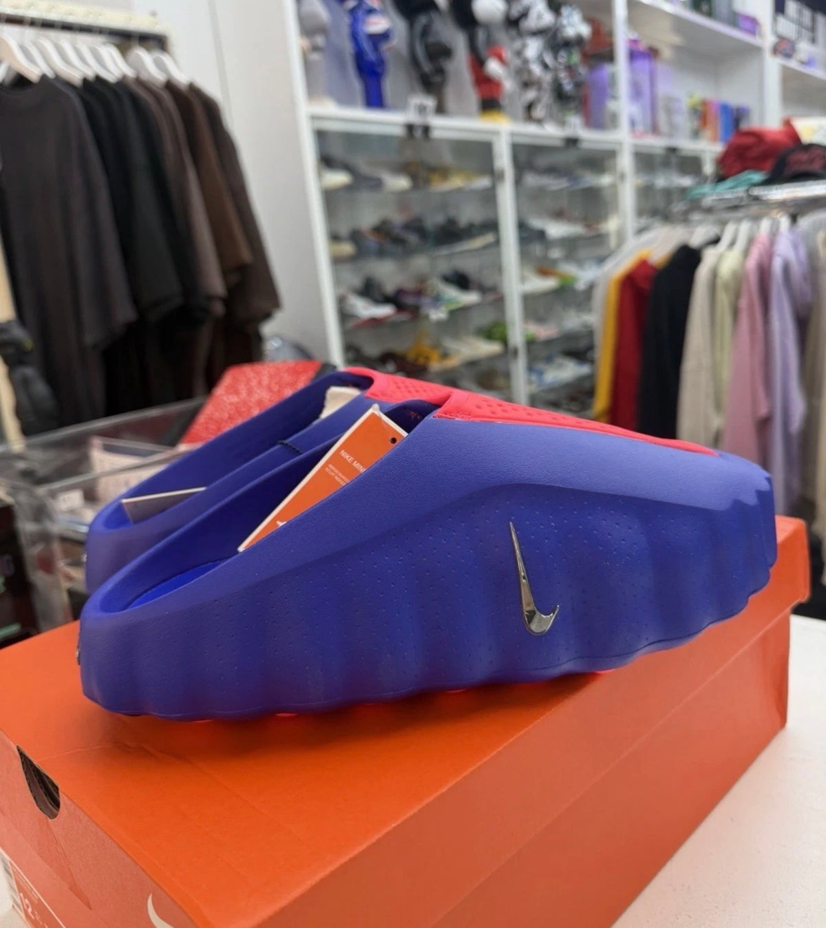 Nike Mind 001 Spider-Man