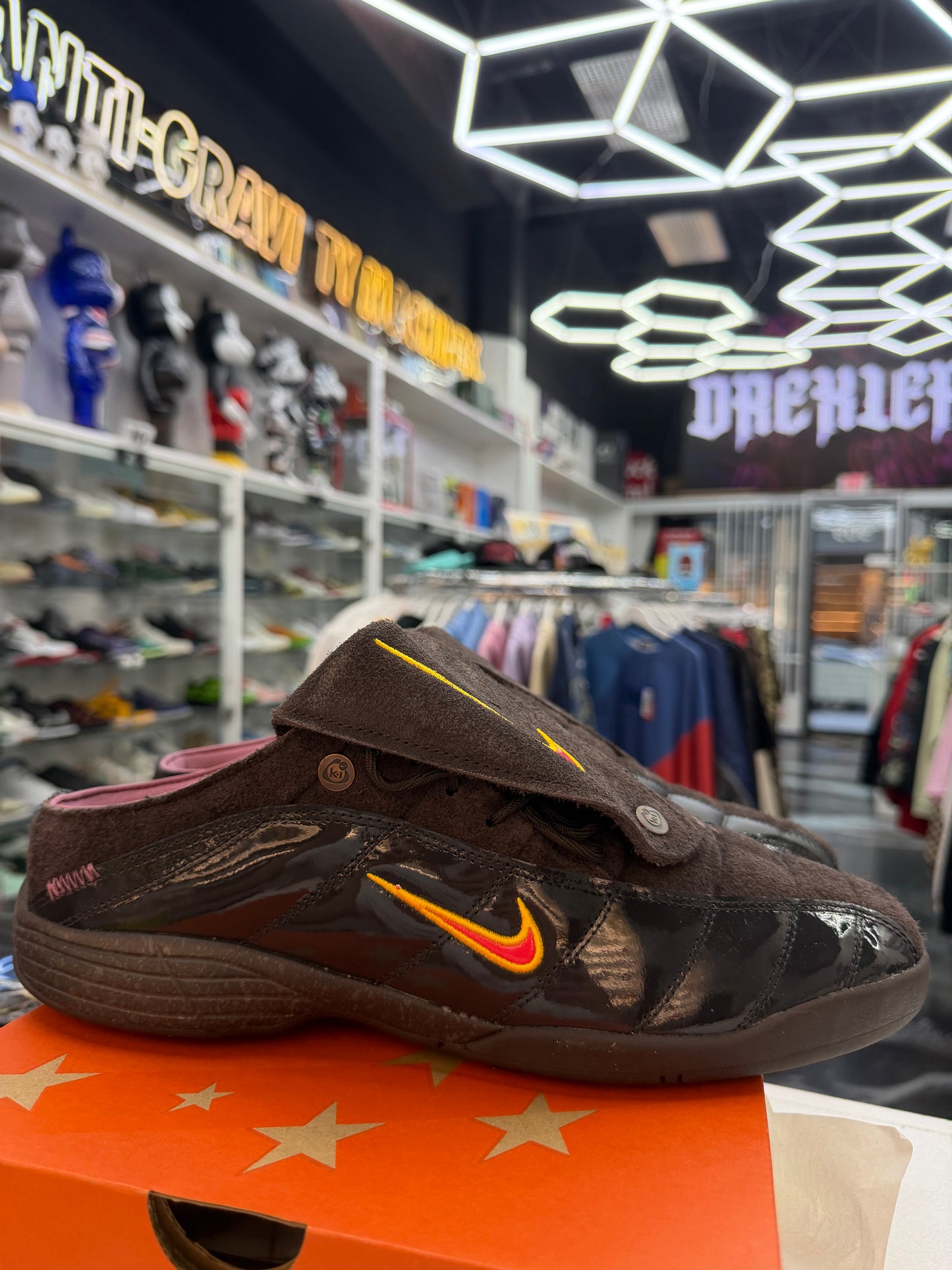 Nike Total 90 Mule Kids of Immigrants Velvet Brown