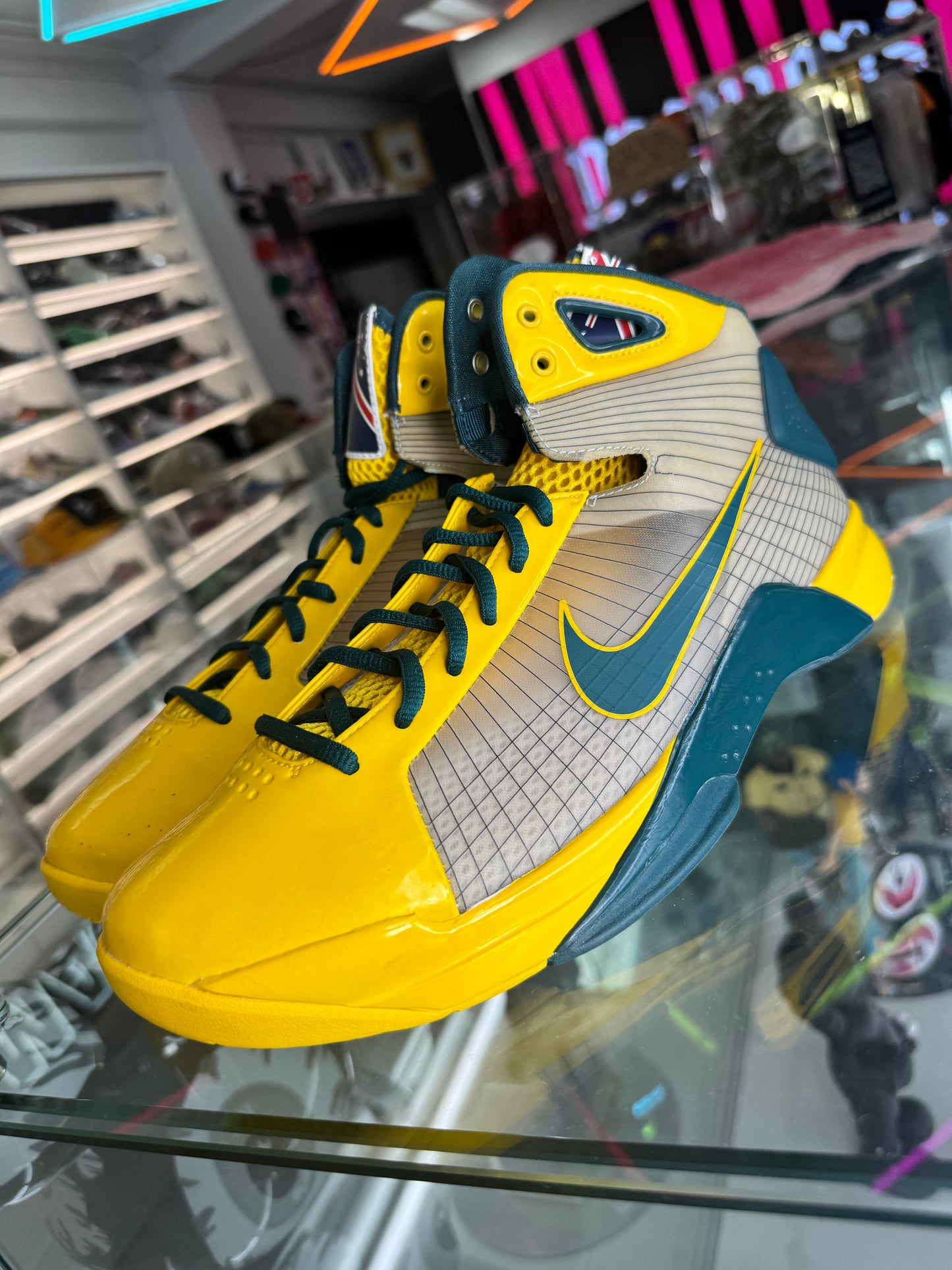 2008 Nike Kobe HYPERDUNK Australia Team Shoe PE