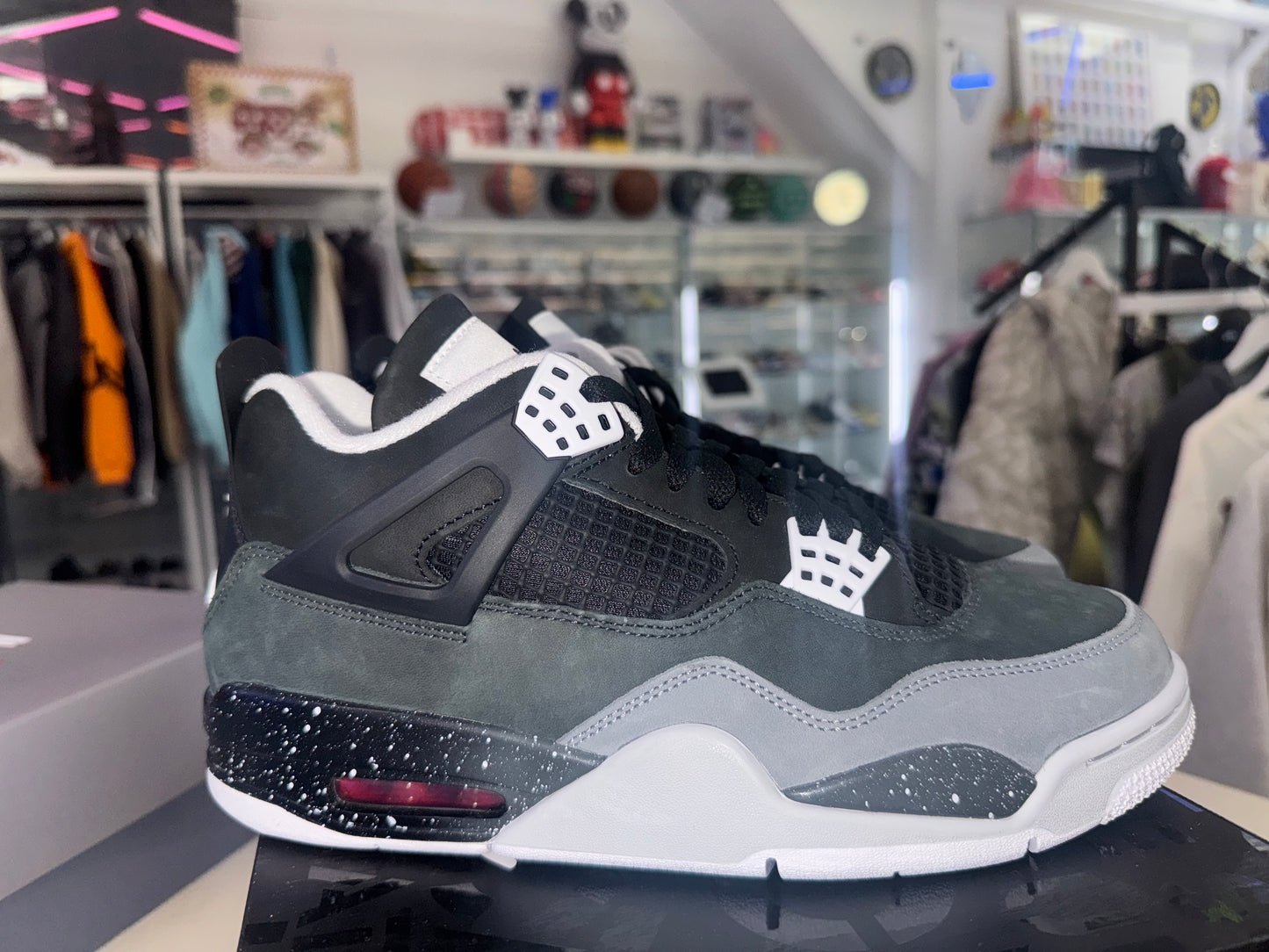 Jordan 4 Retro
Fear (2024)