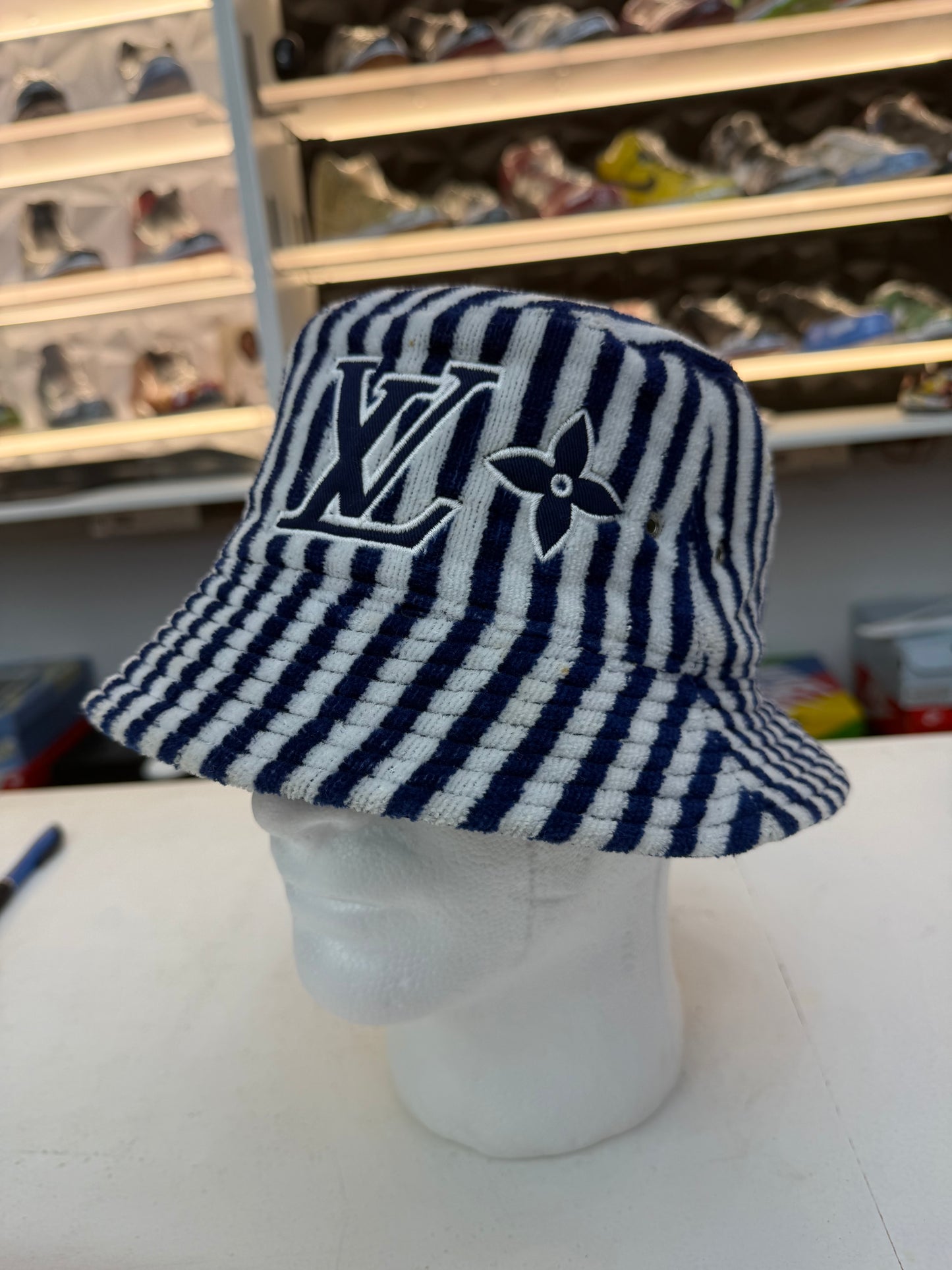 Louis Vuitton Monogram Reversible Bucket Hat – Size m