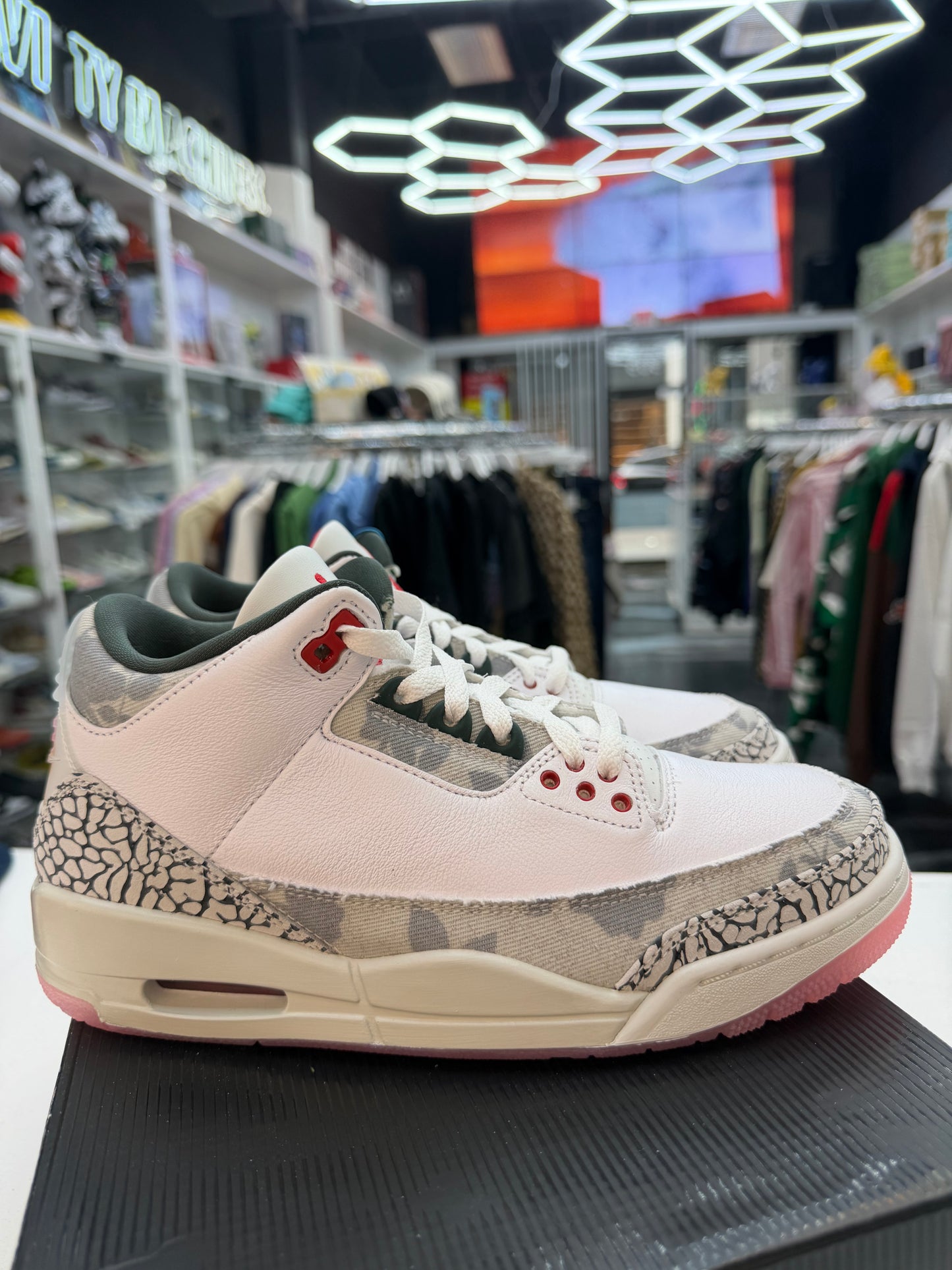 Jordan 3 Retro Wings