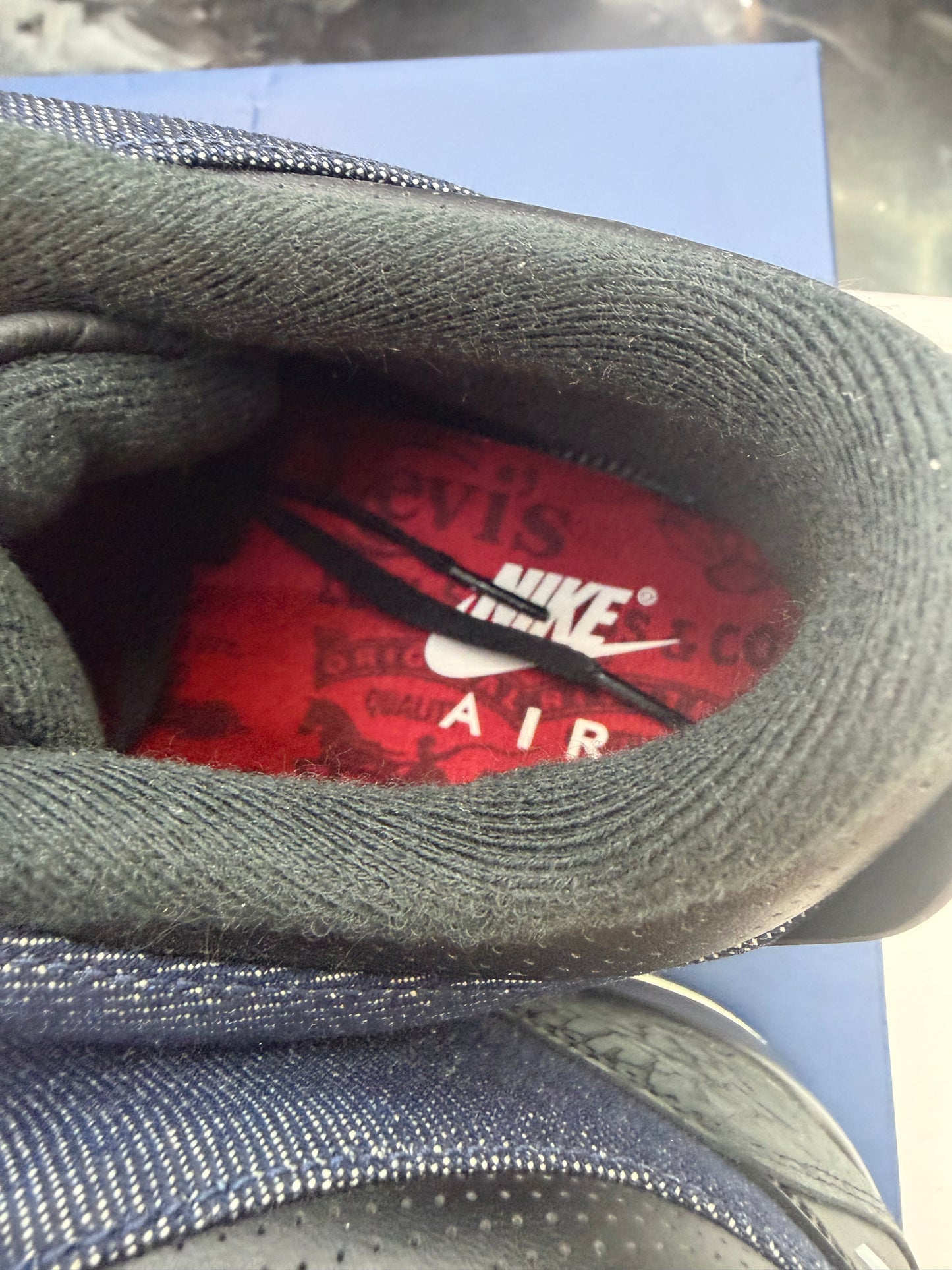 Jordan 3 Retro Levi's indigo