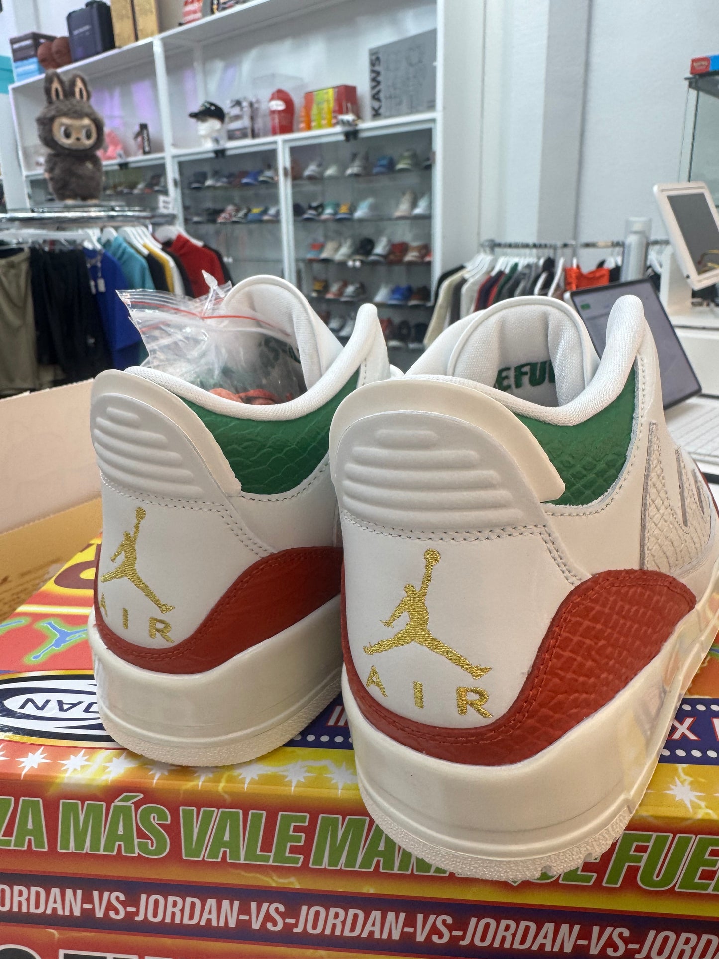 Jordan 3 Retro El Vuelo Summit White