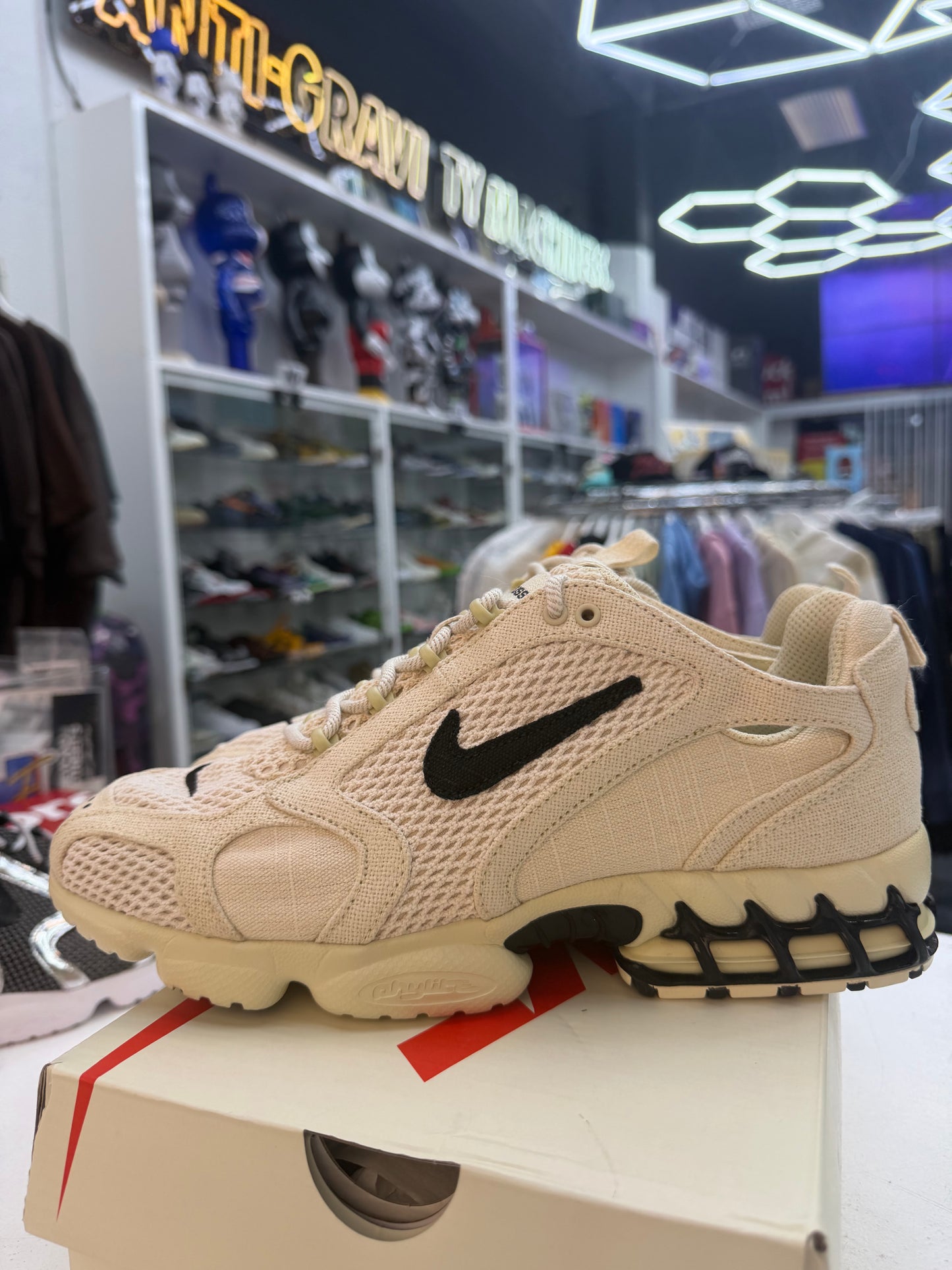 Nike Air Zoom Spiridon Cage 2 fossil (Copy)