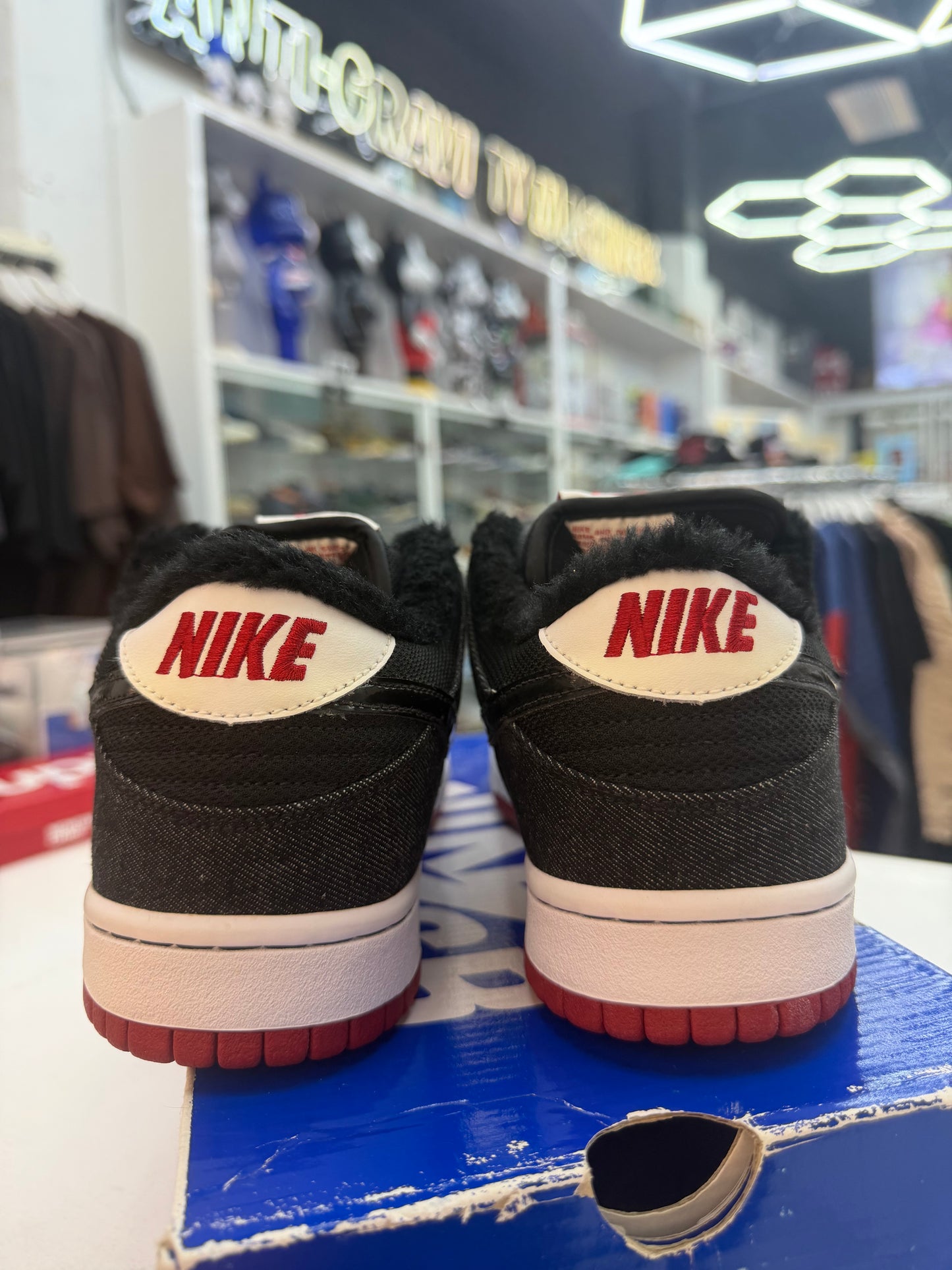 Nike SB Dunk Low Larry Perkins 2010