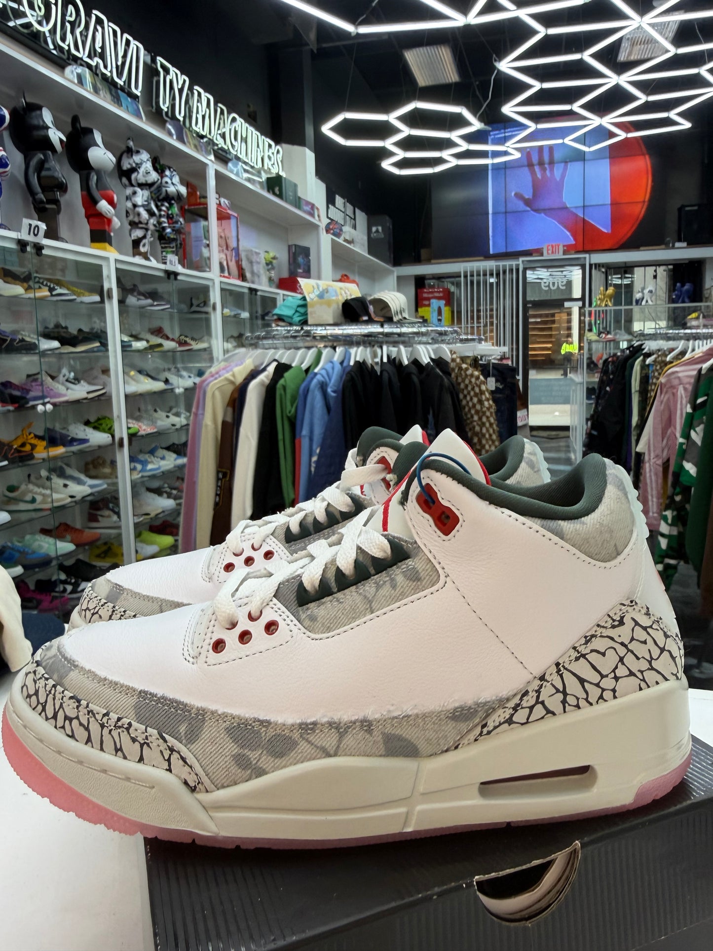 Jordan 3 Retro Wings