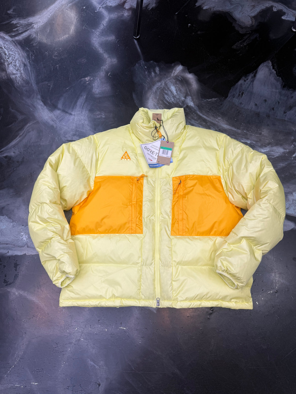 New Nike ACG Water Repellent Nylon Down Jacket