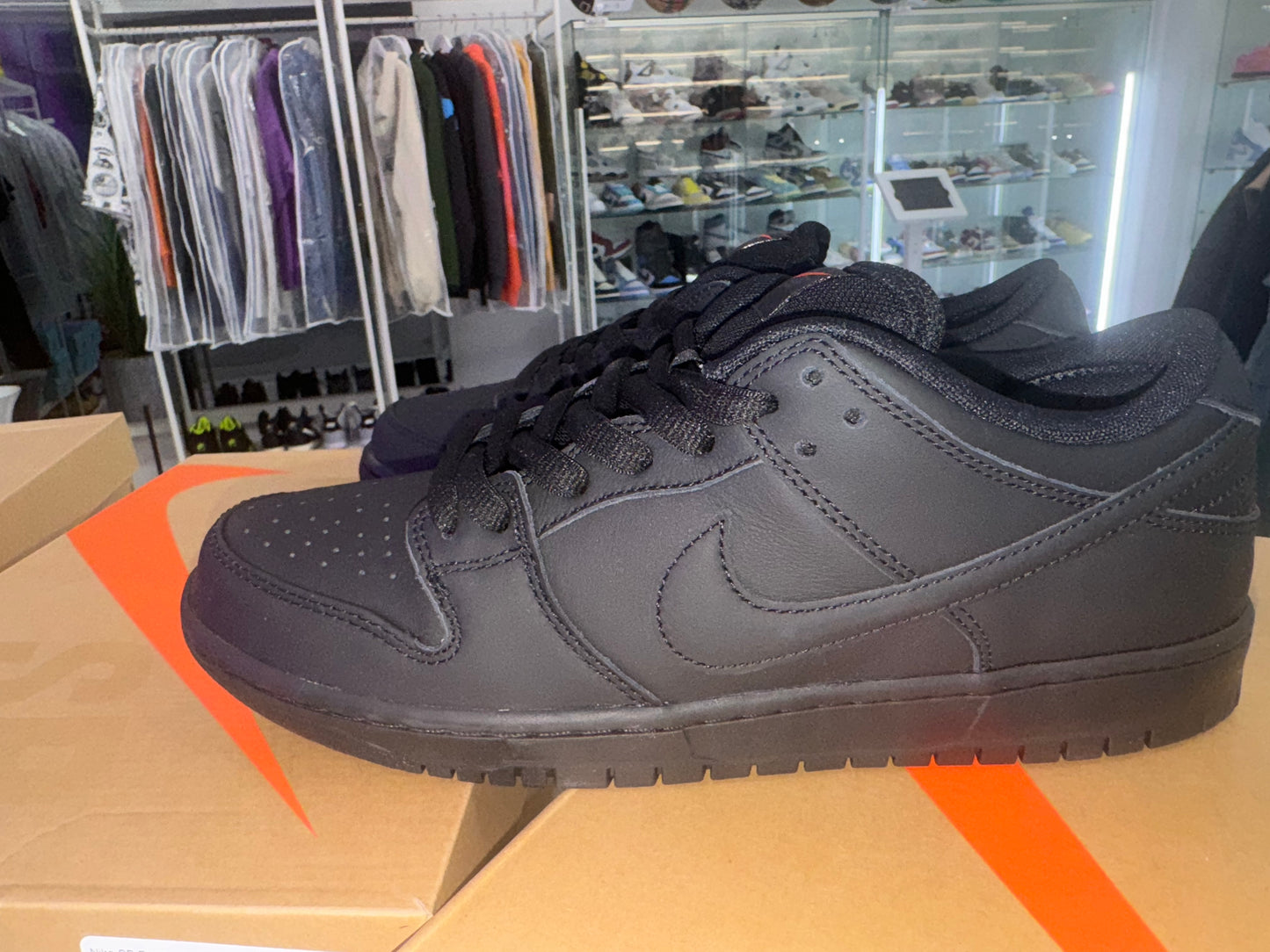 Nike SB Dunk Low Pro
Triple Black