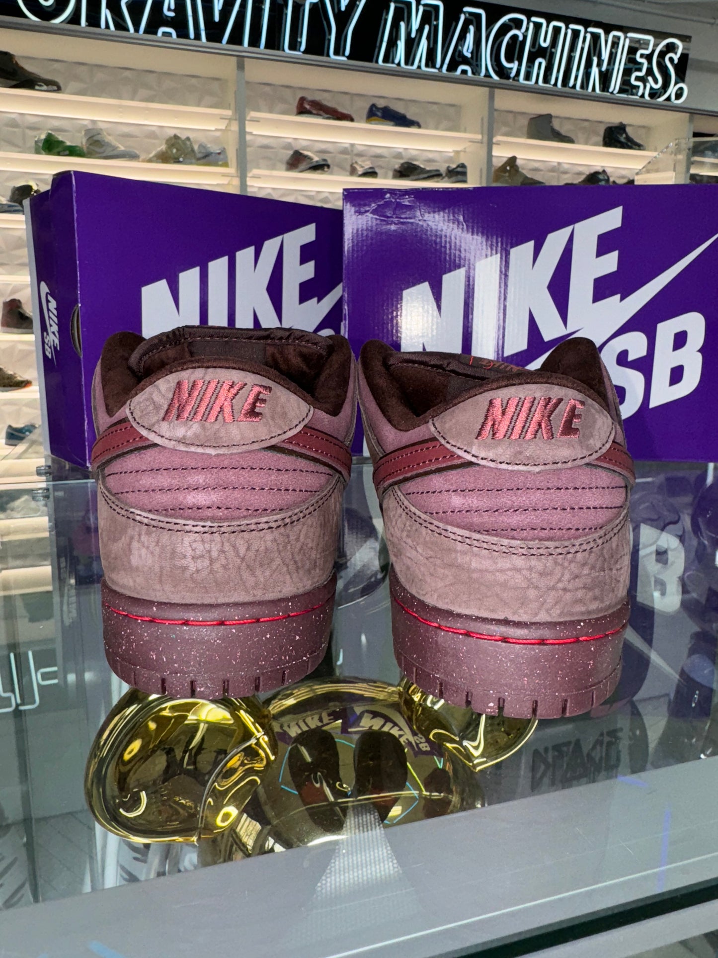 Nike SB Dunk Low City Of Love Burgundy Crush