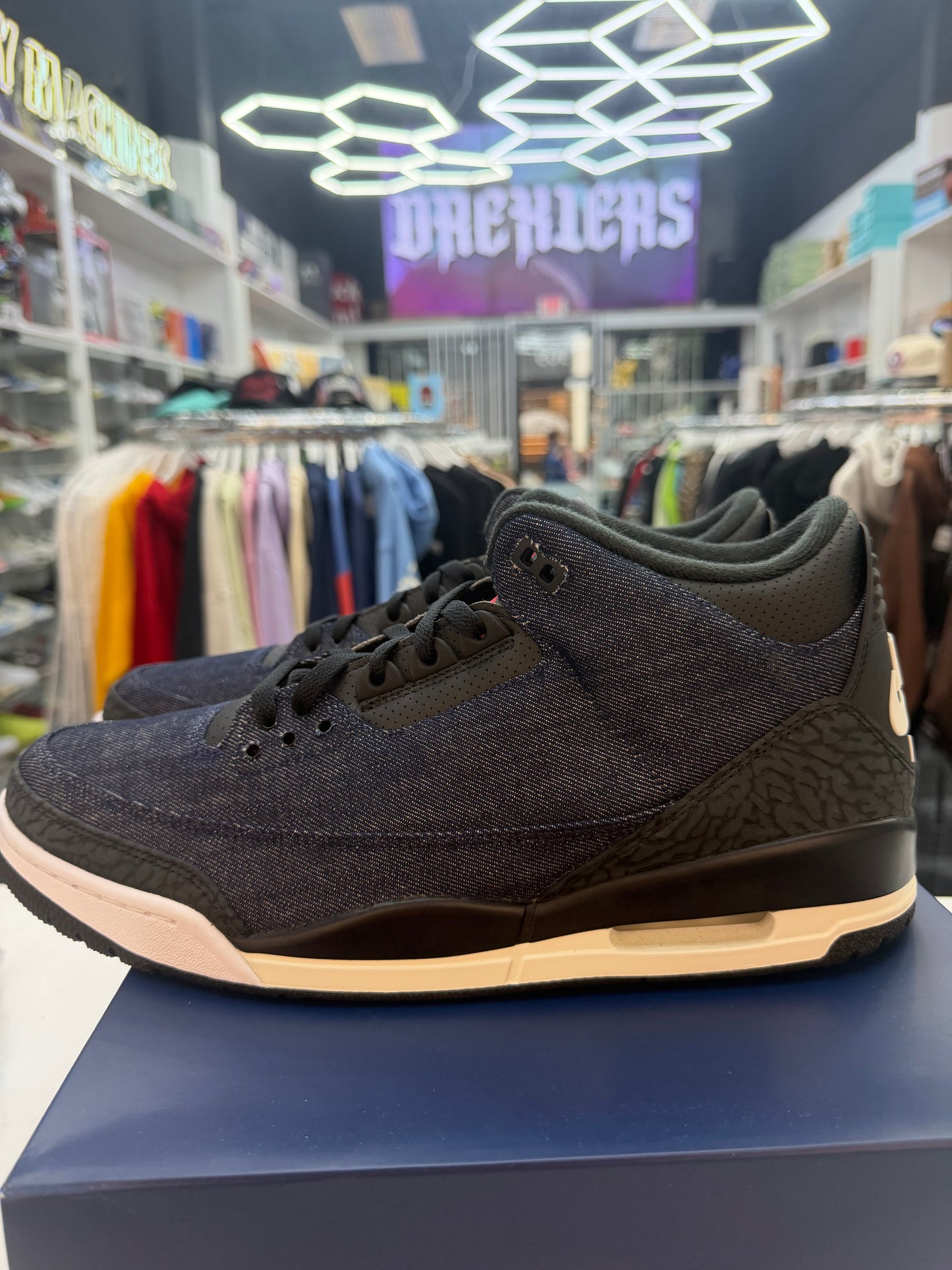 Jordan 3 Retro Levi's indigo