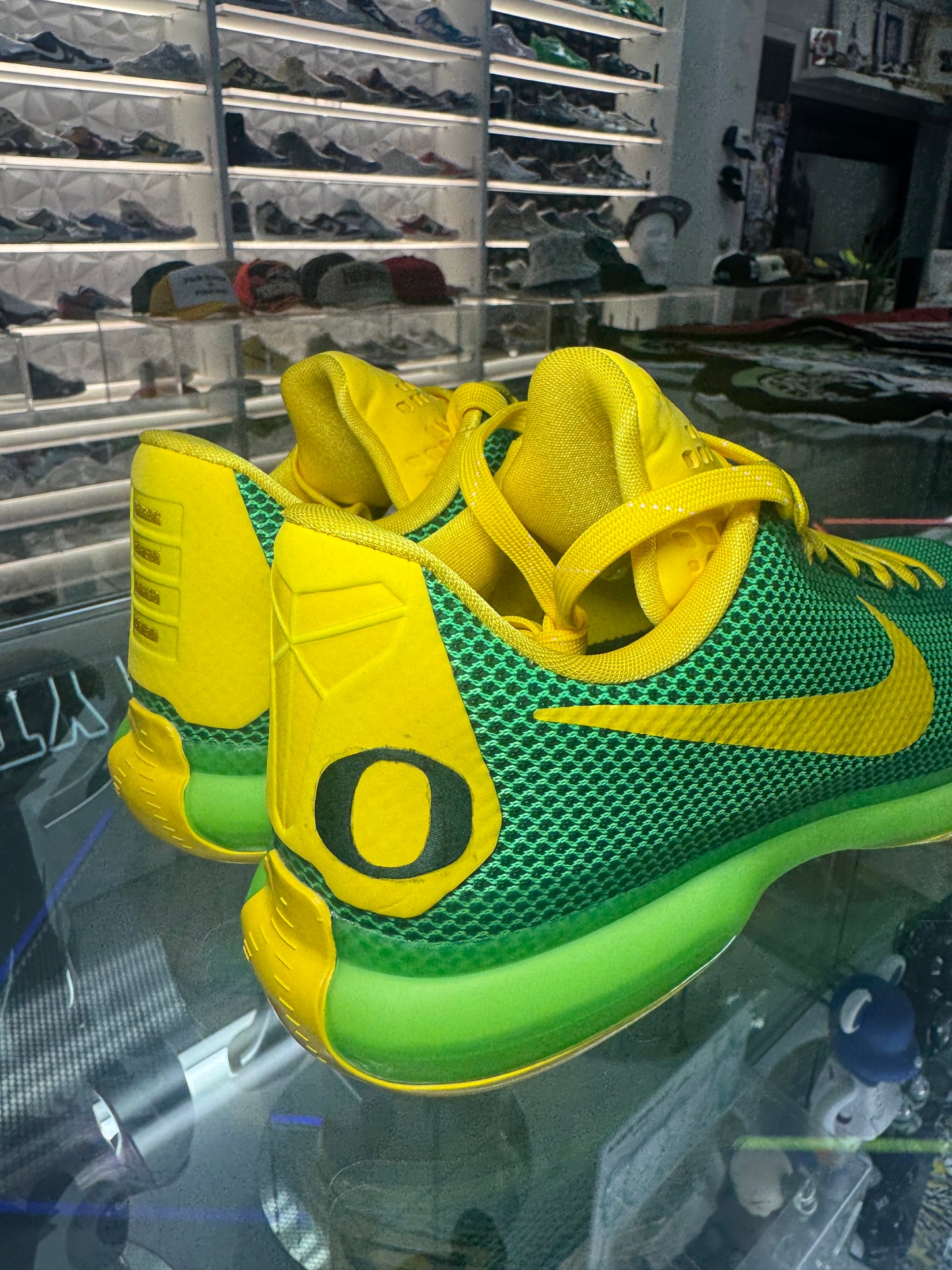 Kobe 10 Vino Oregon ID PE 2015 Sample