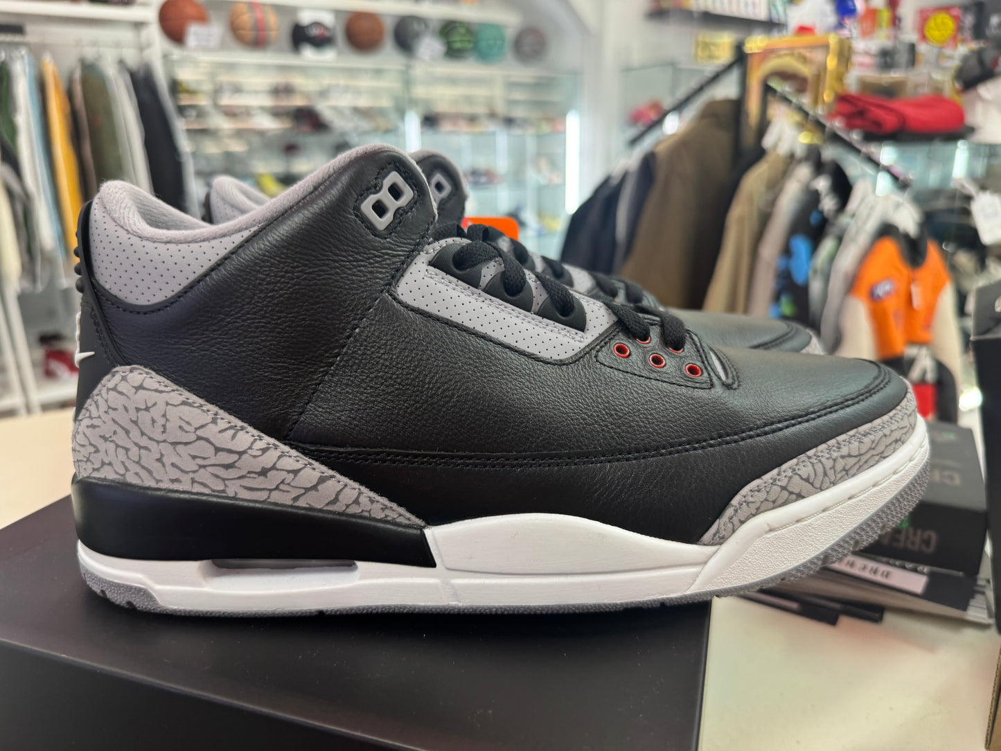 Jordan 3 Retro OG
Black Cement (2024)