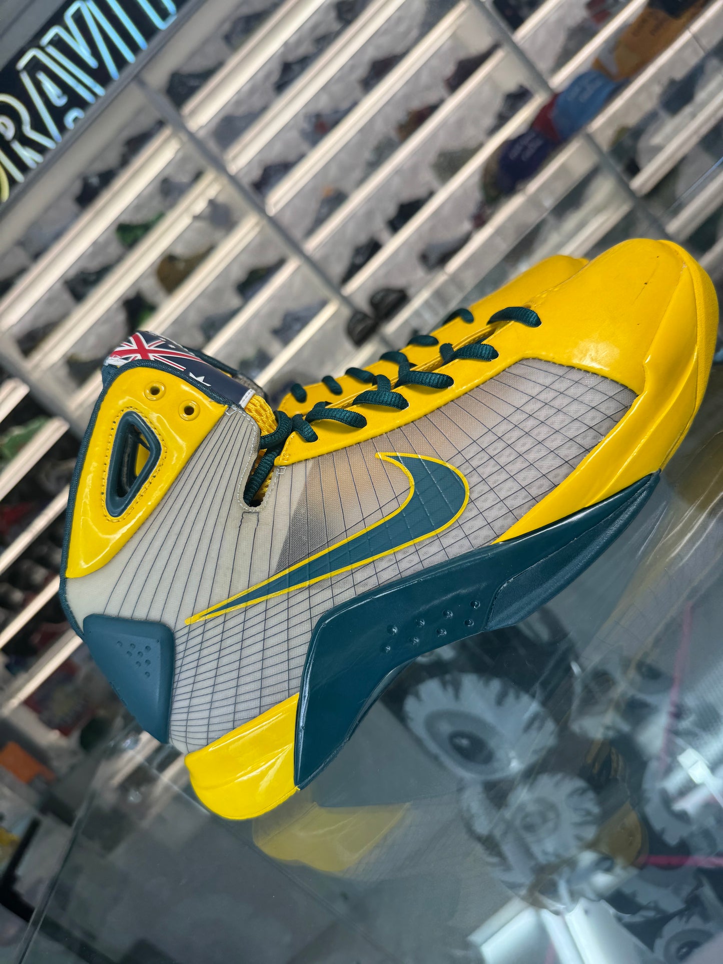 2008 Nike Kobe HYPERDUNK Australia Team Shoe PE