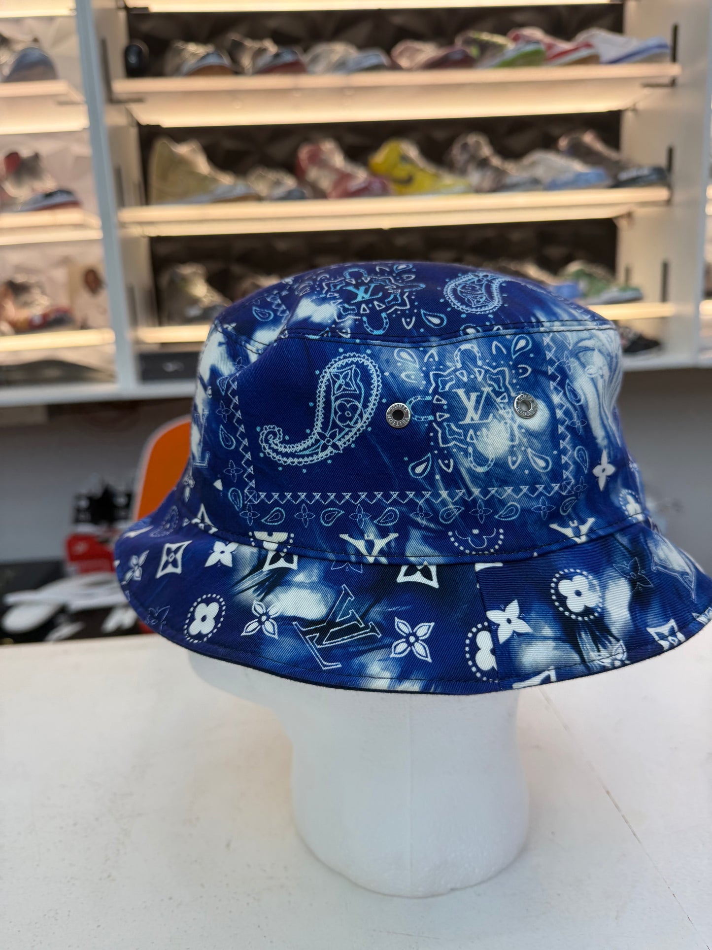 Louis Vuitton Monogram Reversible Bucket Hat – Size m