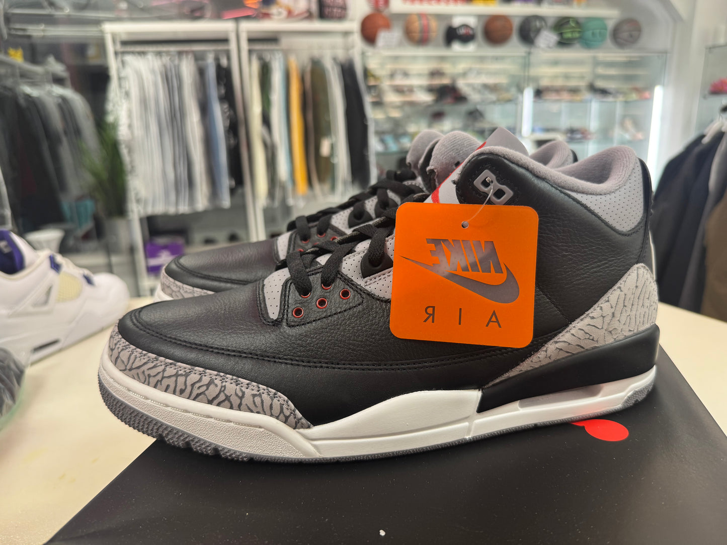 Jordan 3 Retro OG
Black Cement (2024)