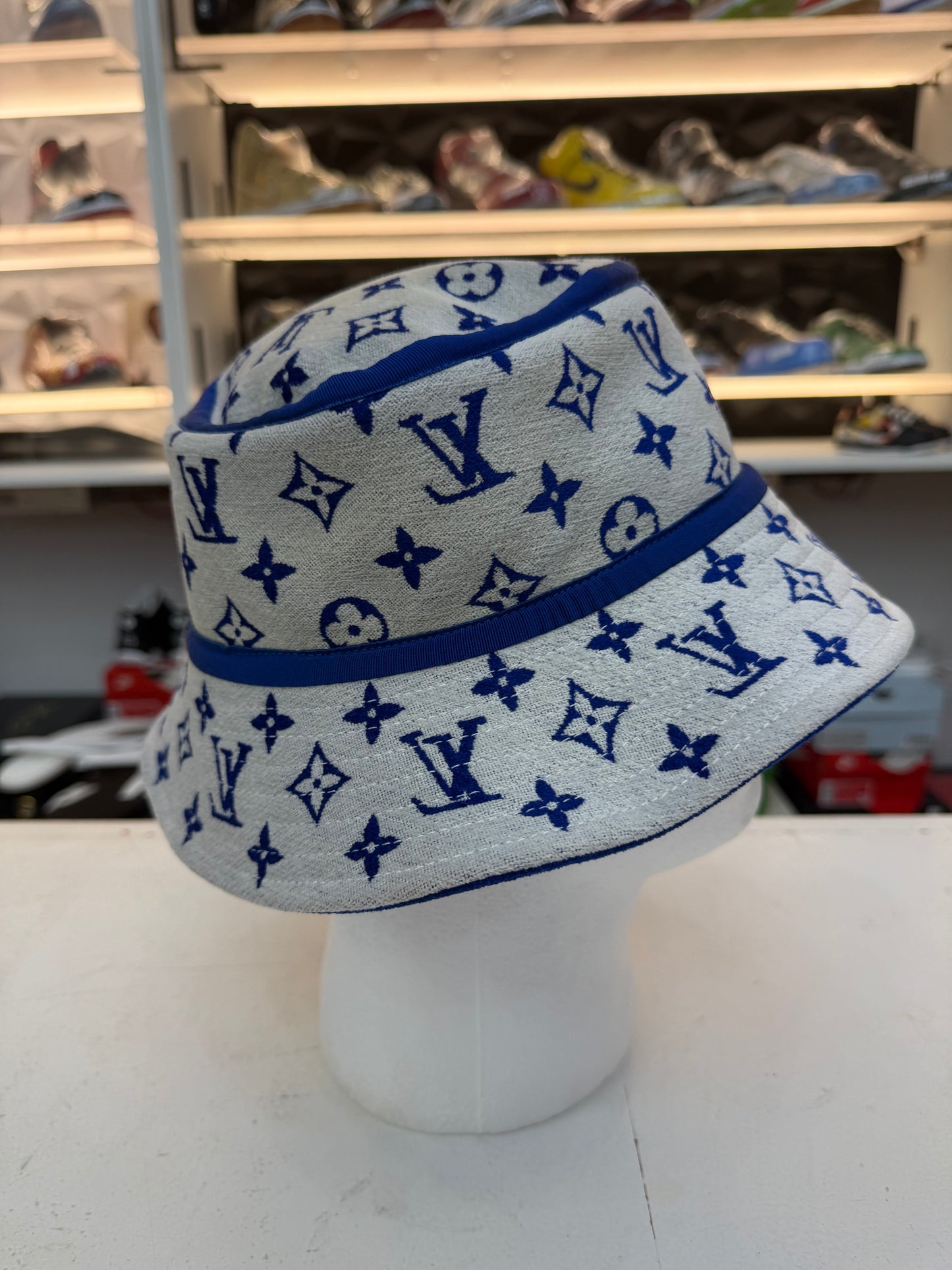 Louis Vuitton Monogram Reversible Bucket Hat – Size m