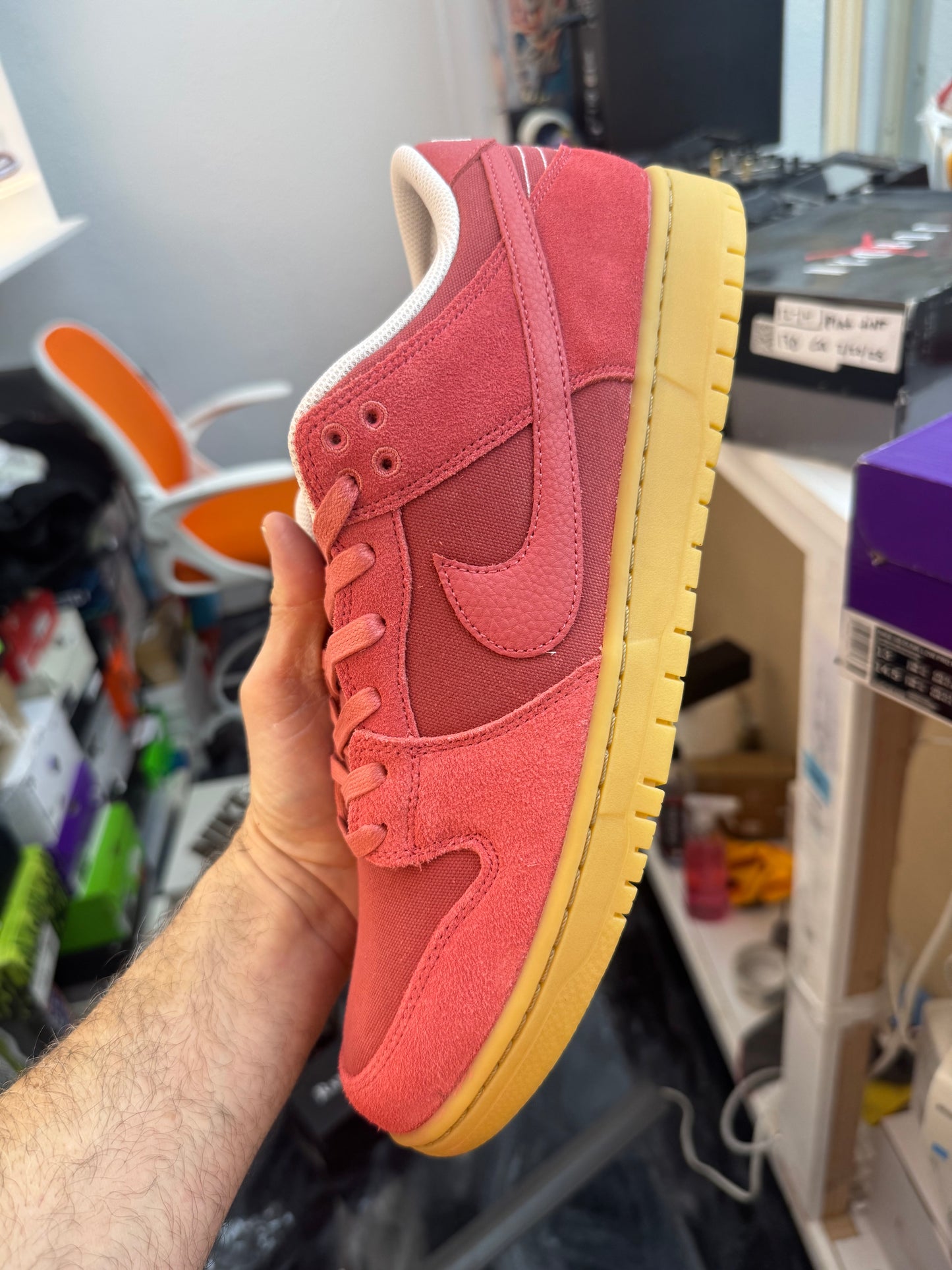 Nike SB Dunk Low
Adobe