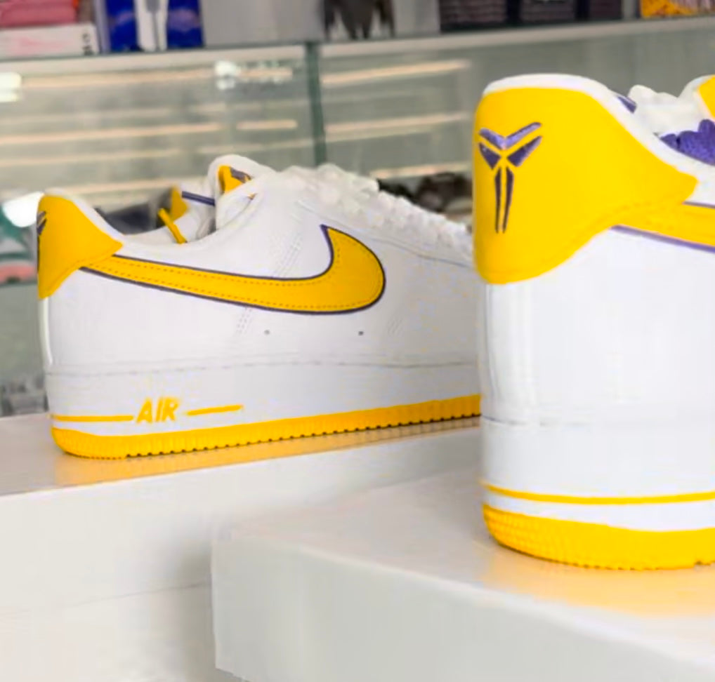 Nike Air Force 1 Low Retro QS
Kobe Bryant Lakers Home