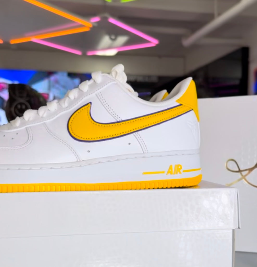 Nike Air Force 1 Low Retro QS
Kobe Bryant Lakers Home