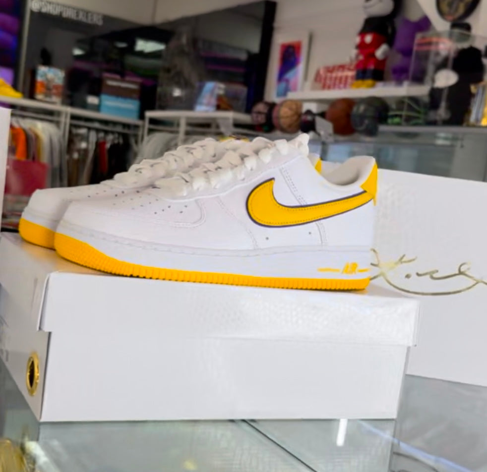 Nike Air Force 1 Low Retro QS
Kobe Bryant Lakers Home