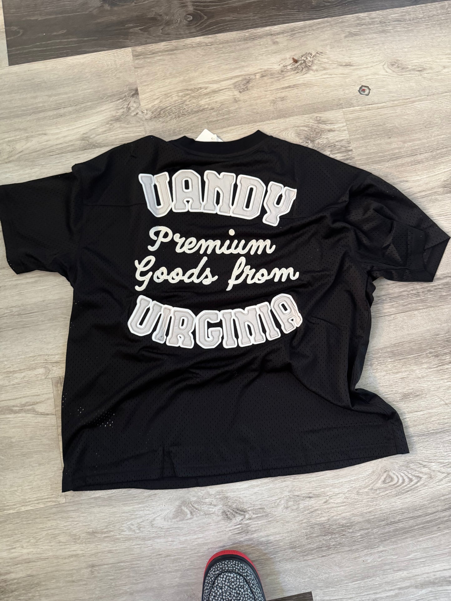 Vandy the pink mesh tee black