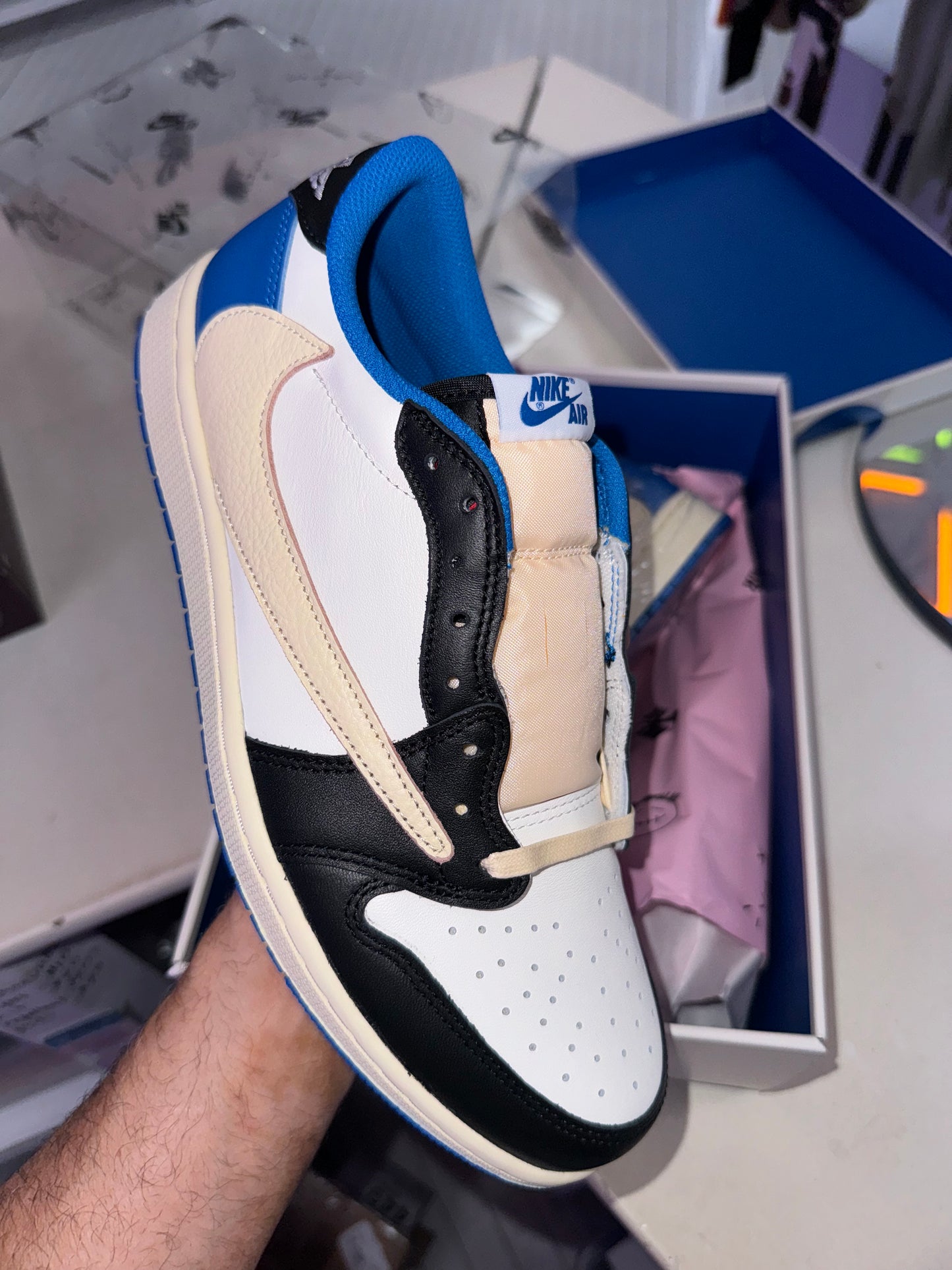 Jordan 1 Low Travis Scott Fragment