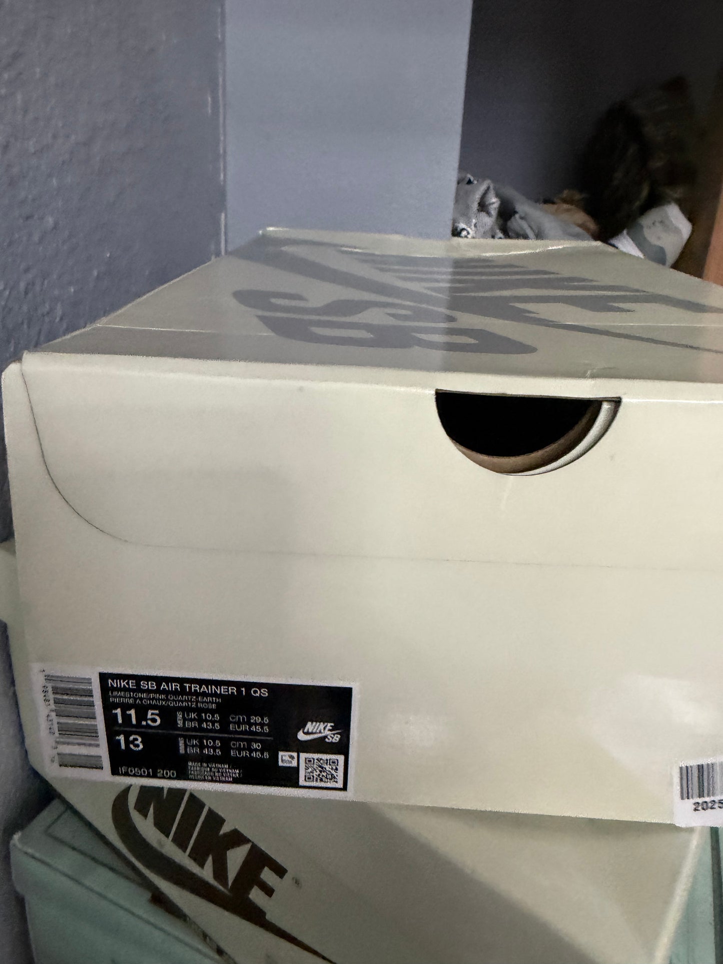 1/300 Nike Arts Rec Special box trainer safari