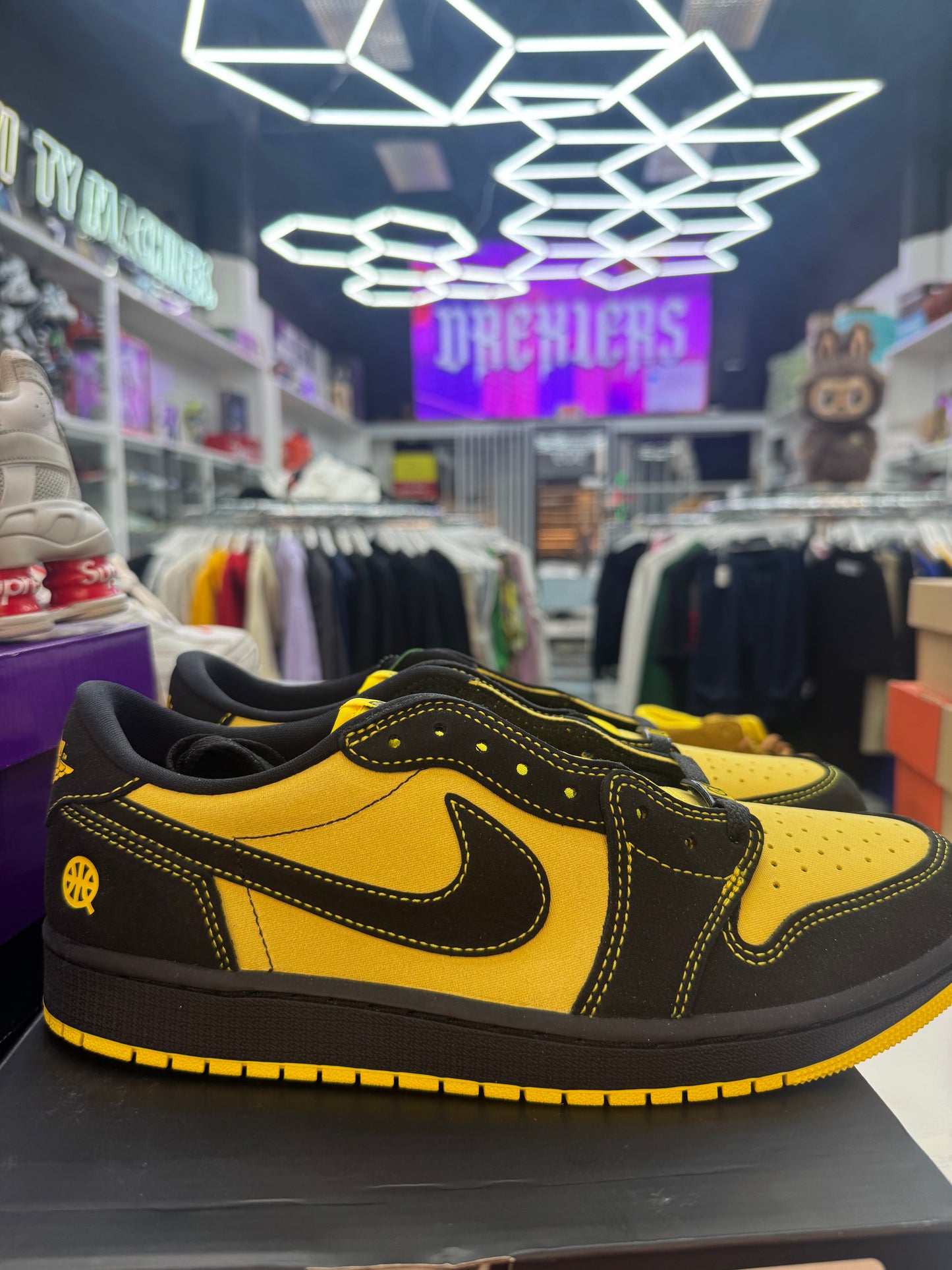 Jordan 1 low Quai 54