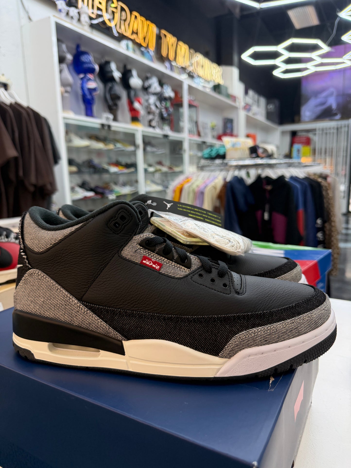 Jordan 3 Retro Levi's Black