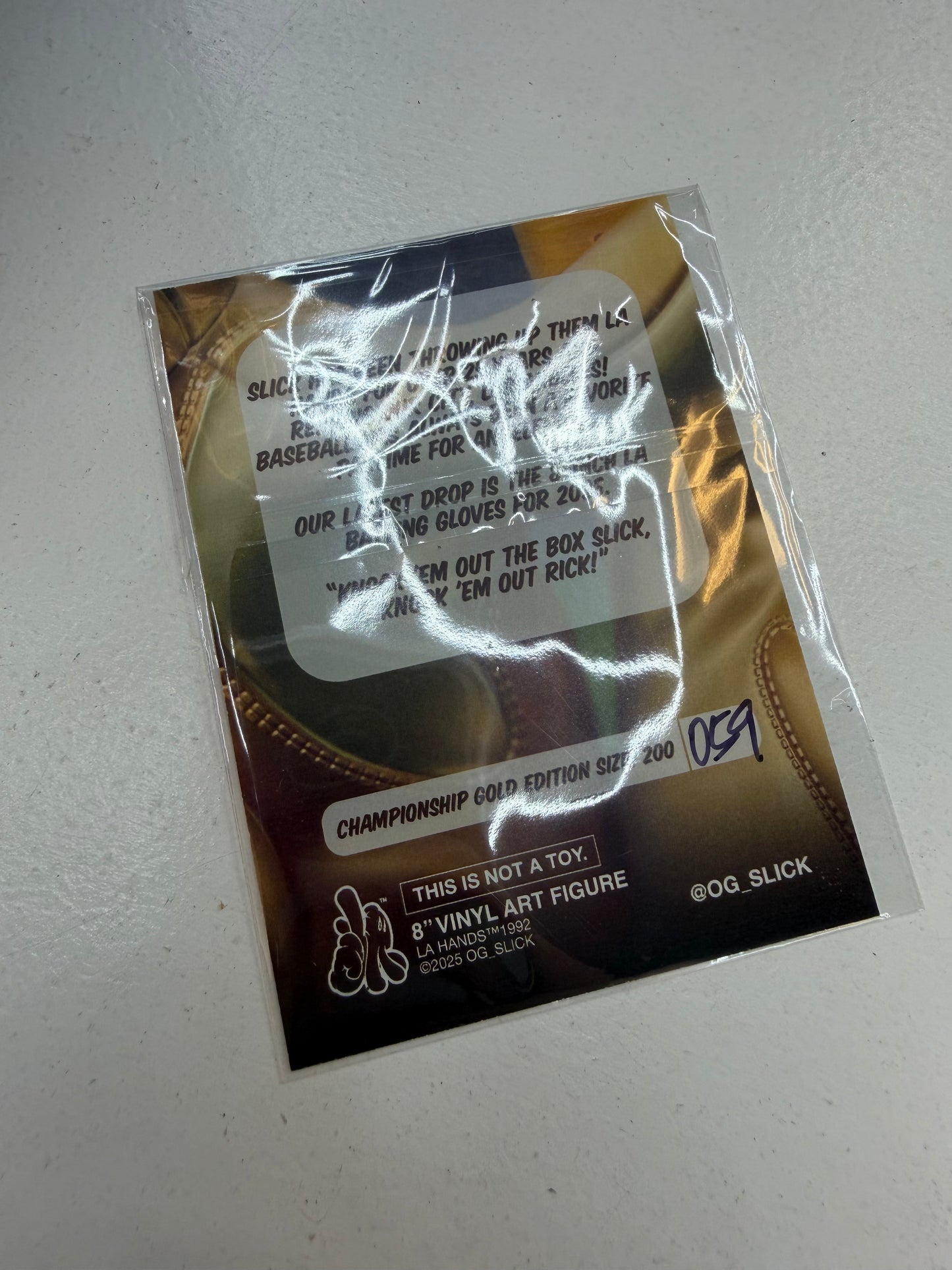 OG SLICK LOS ANGELES BATTING GLOVES VINYL FCHAMPIONSHIP GOLD EDITION 059/200